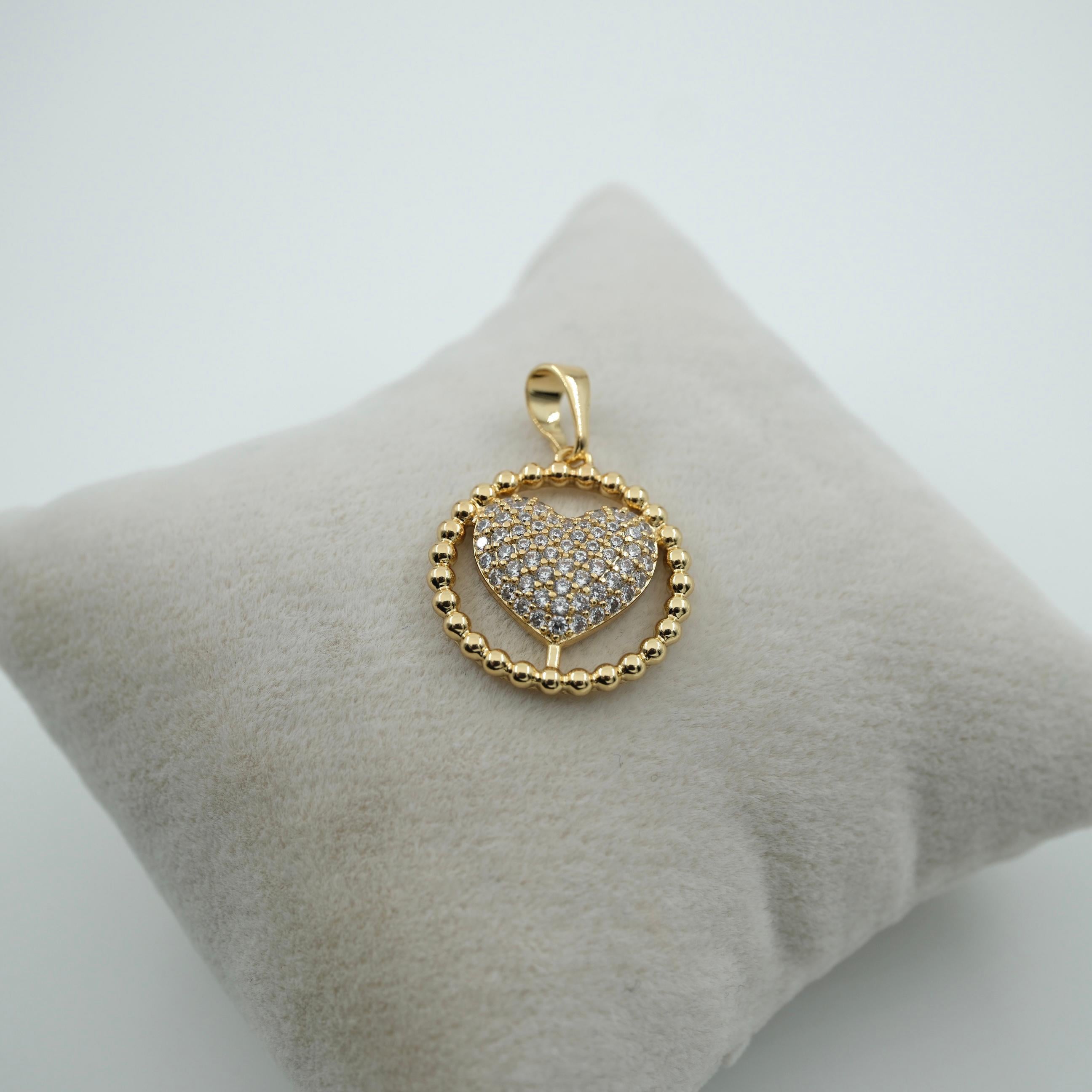 Toptan VIP SERİ KALPLİ KÜPE 