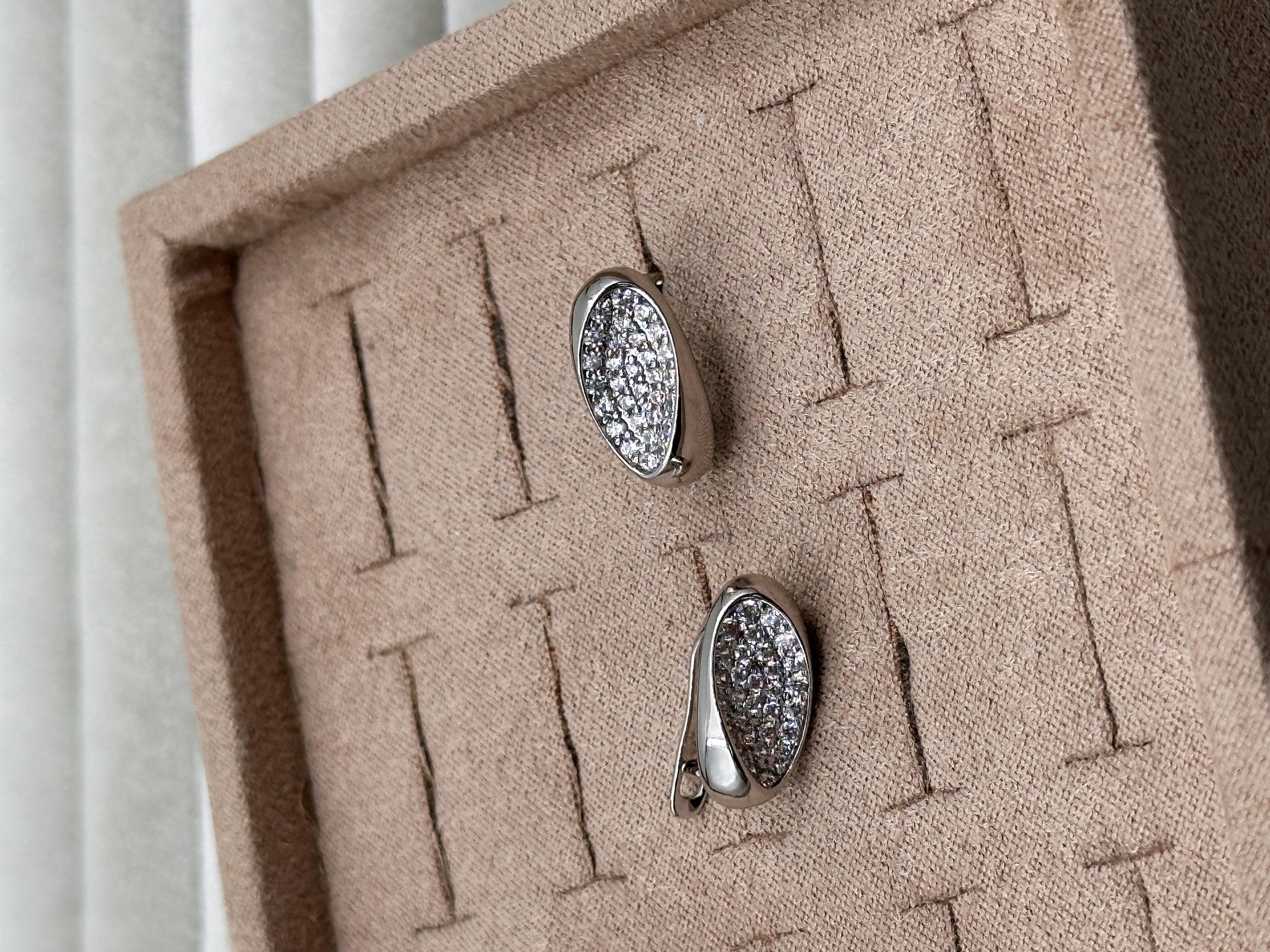 VIP SERİ SILVER MİNİ TAŞLI KÜPE 