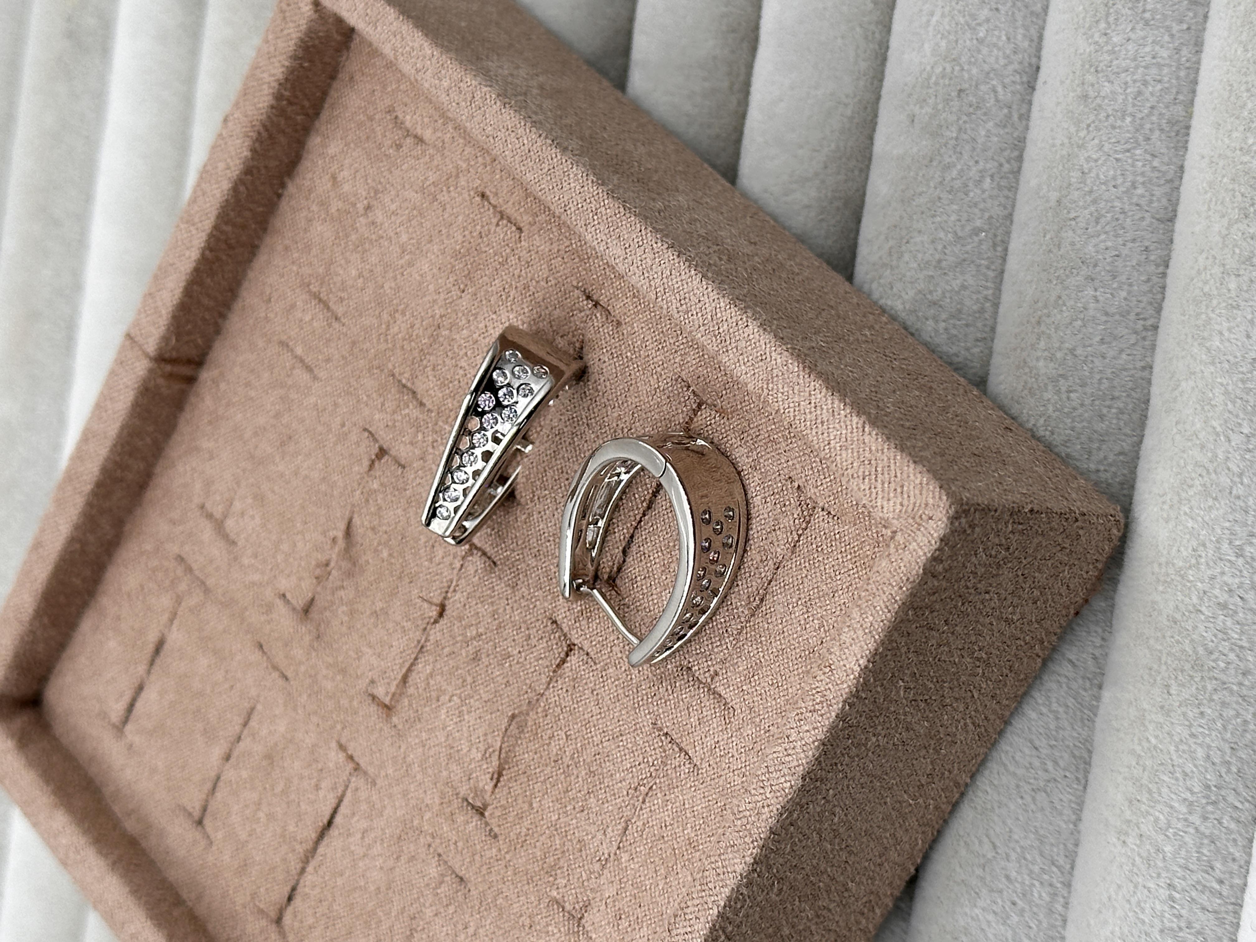 VIP SERİ SILVER PETEK MODEL KÜPE 