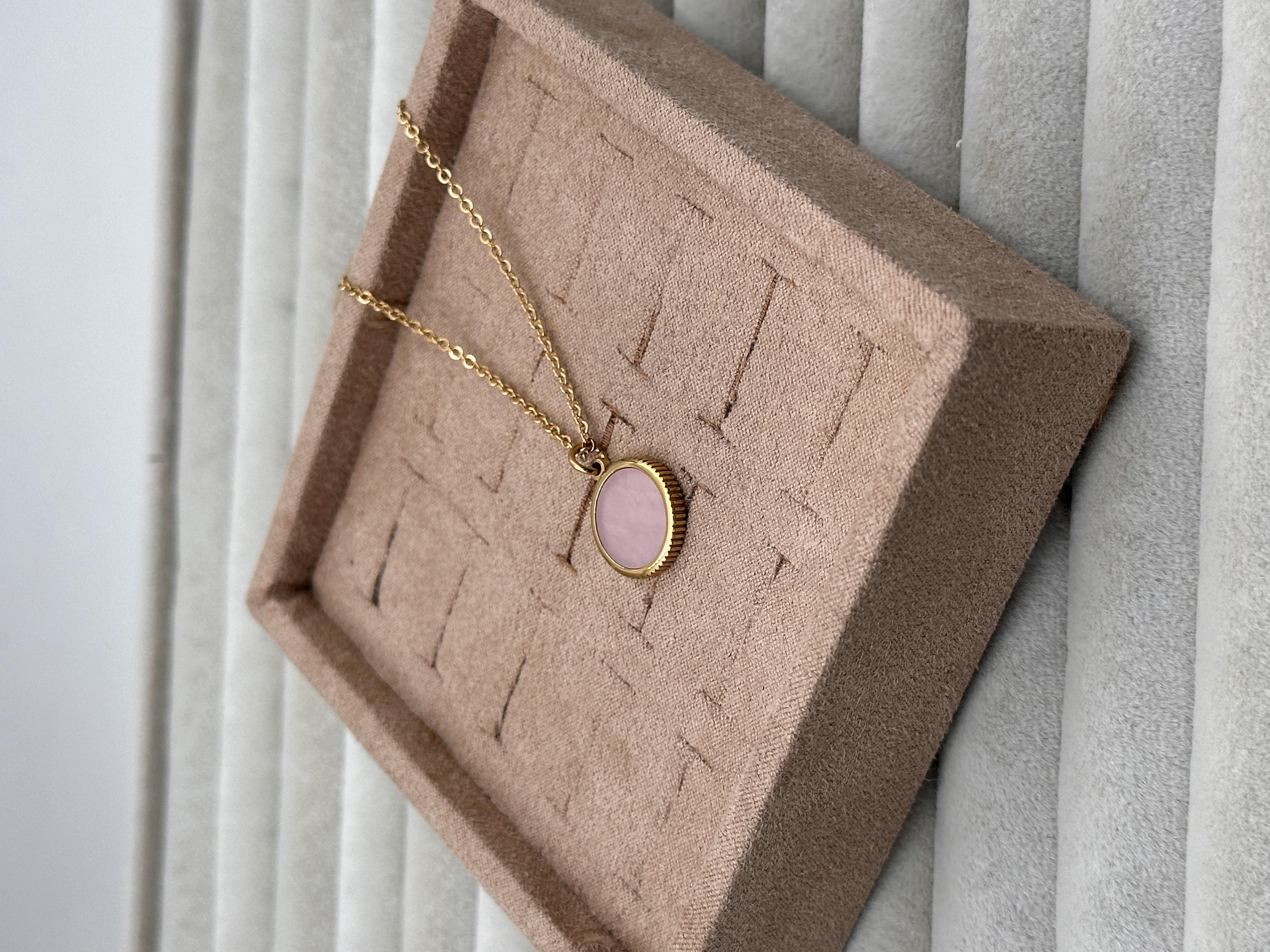 YUVARLAK PEMBE DOĞAL TAŞLI ÇELİK KOLYE