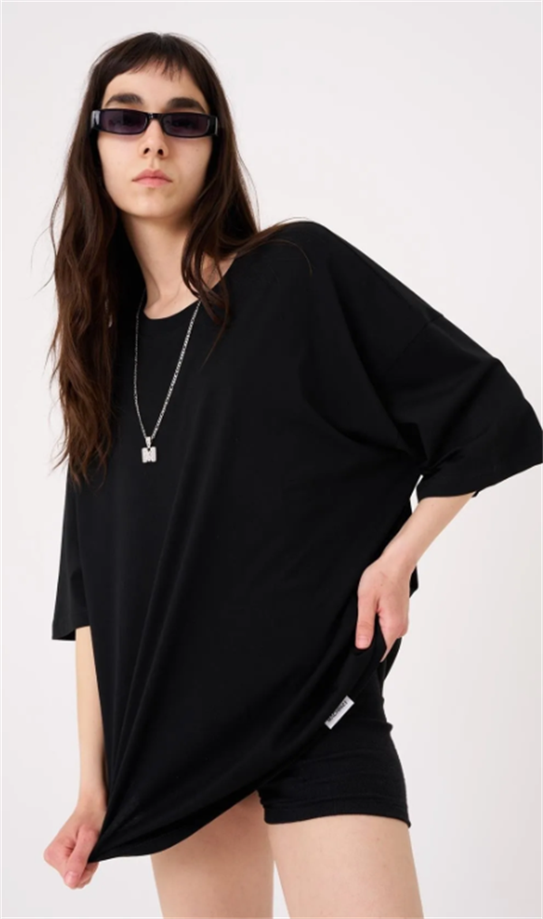 Kadın Basic Pamuklu Süprem Oversize Siyah Tişört