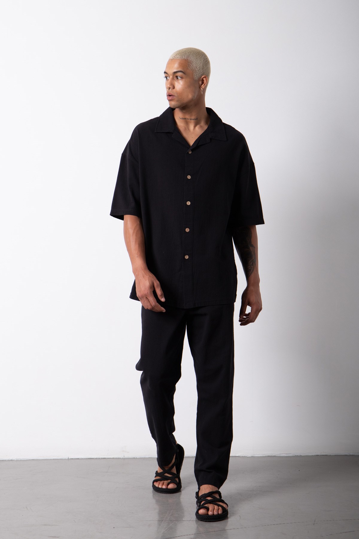 Oversize Short Arm Linen Shirt Black