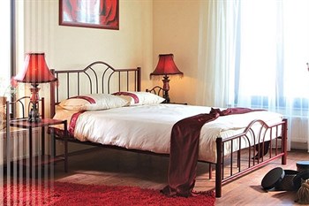 Avensis Bella Çift Kişilik Karyola Bordo (160X200 CM)