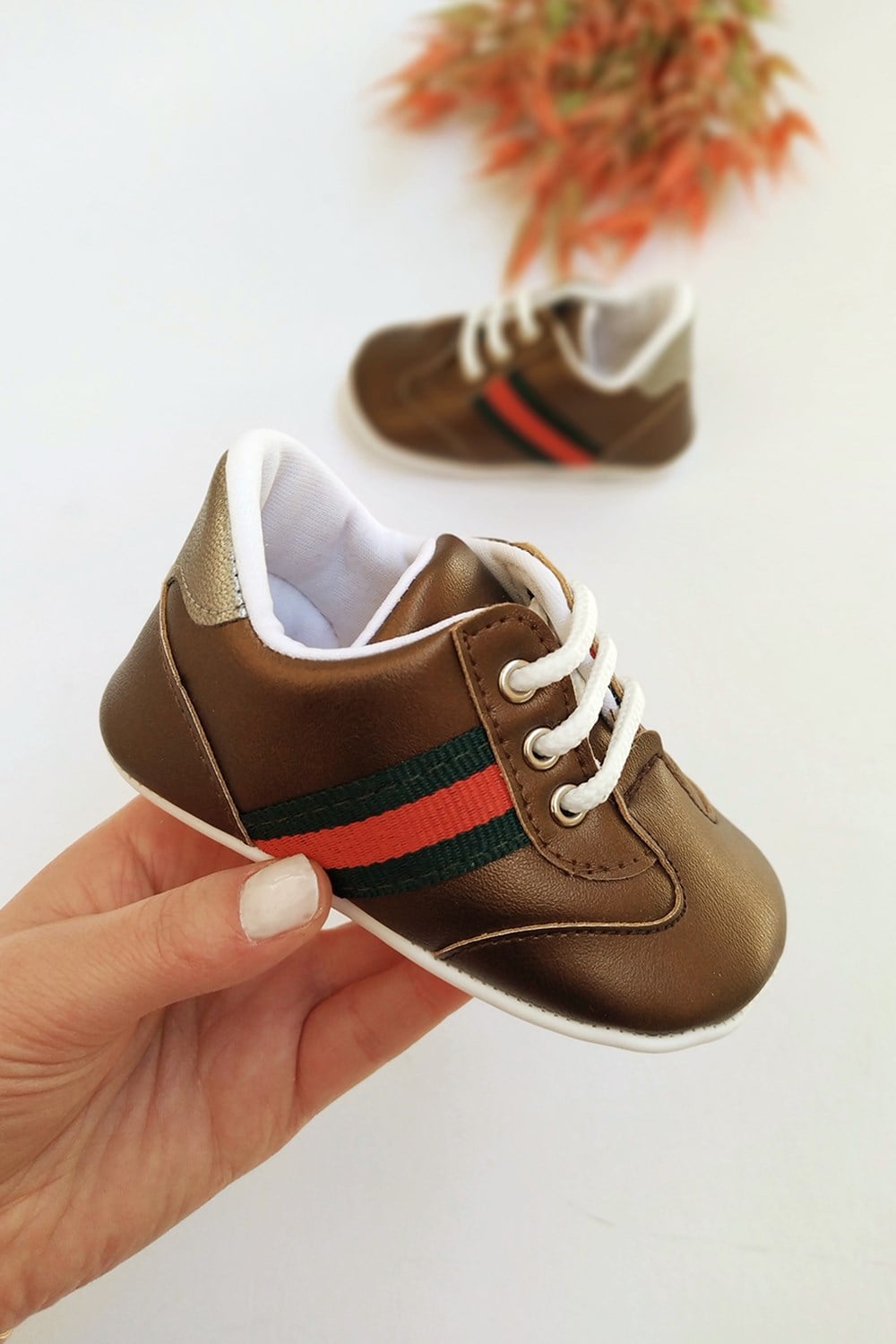 Bebek Çizgi Şeritli Ayakkabı