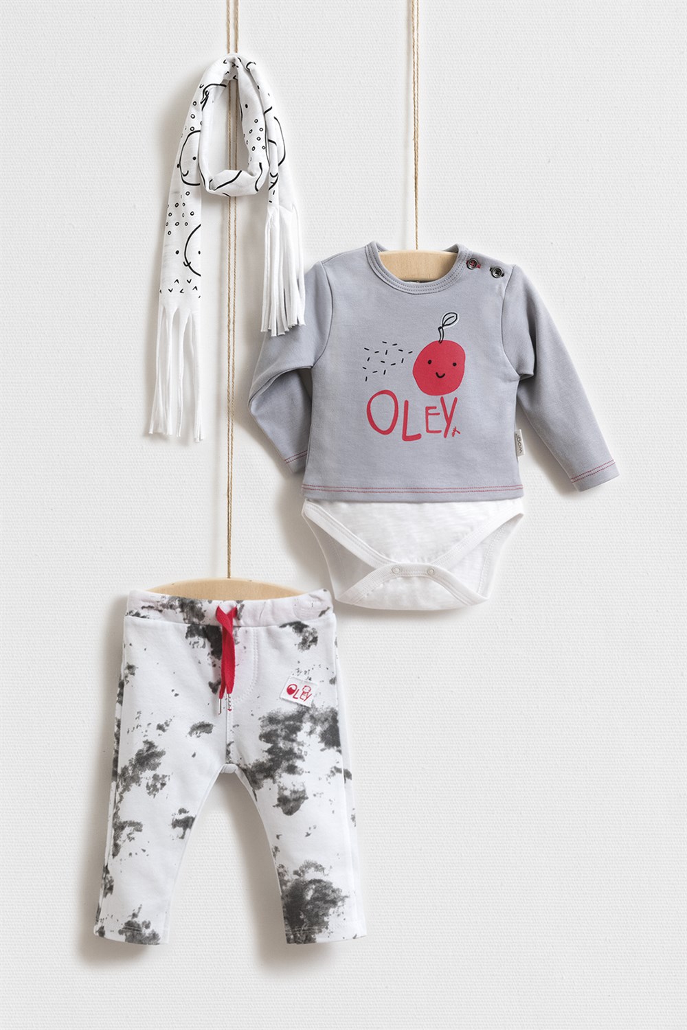 Oley Baskılı Kız ve Erkek Bebek Body Set