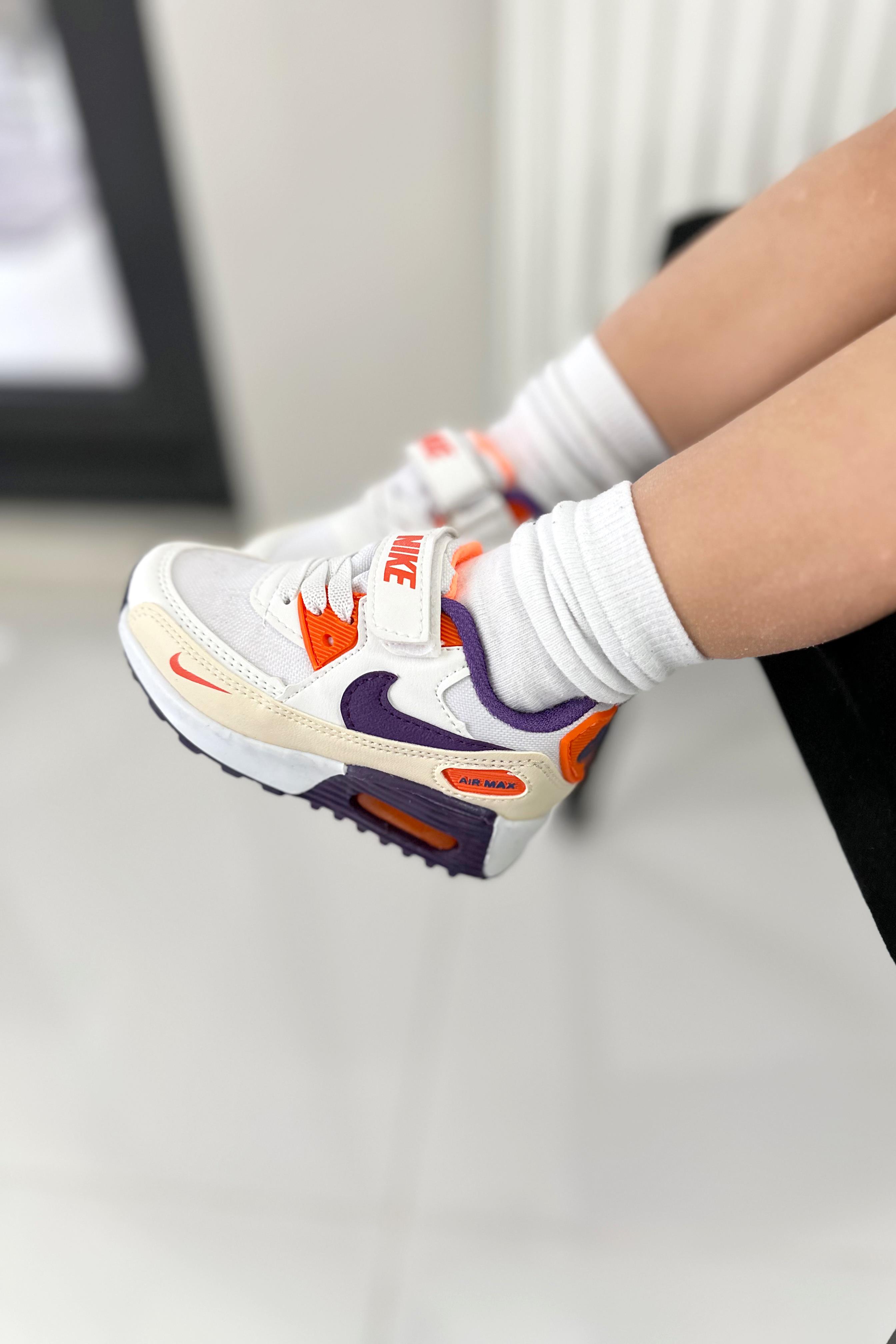 Önü Bantlı Işıklı Çocuk Spor Ayakkabı Mor Beyaz