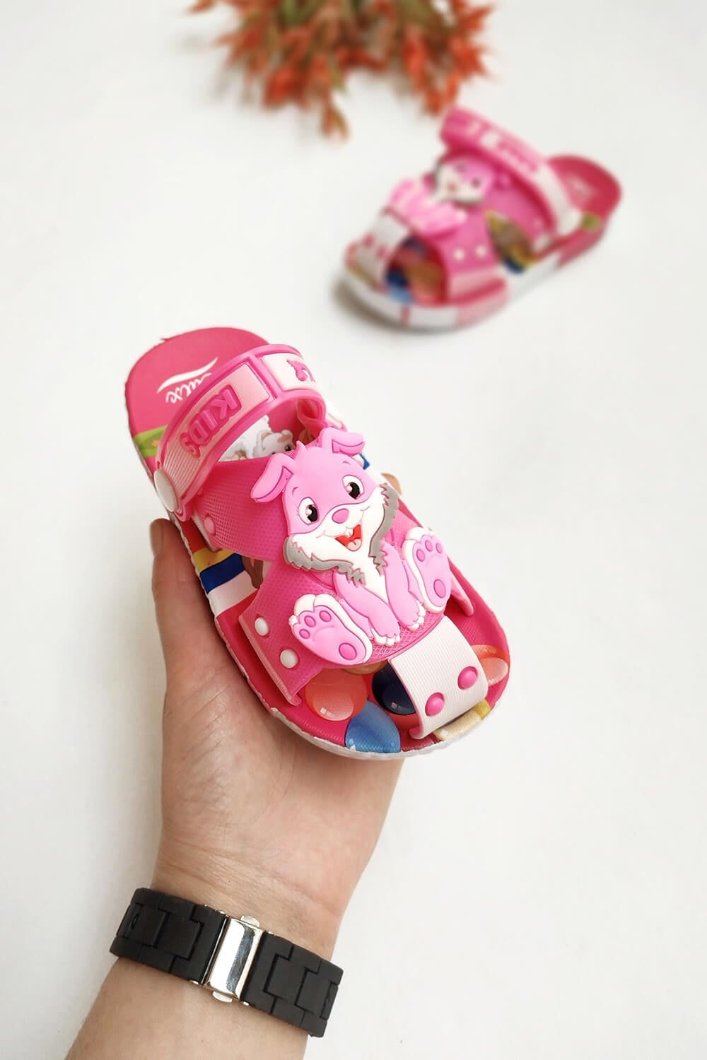Tavşan Baskılı Çocuk Sandalet Pembe