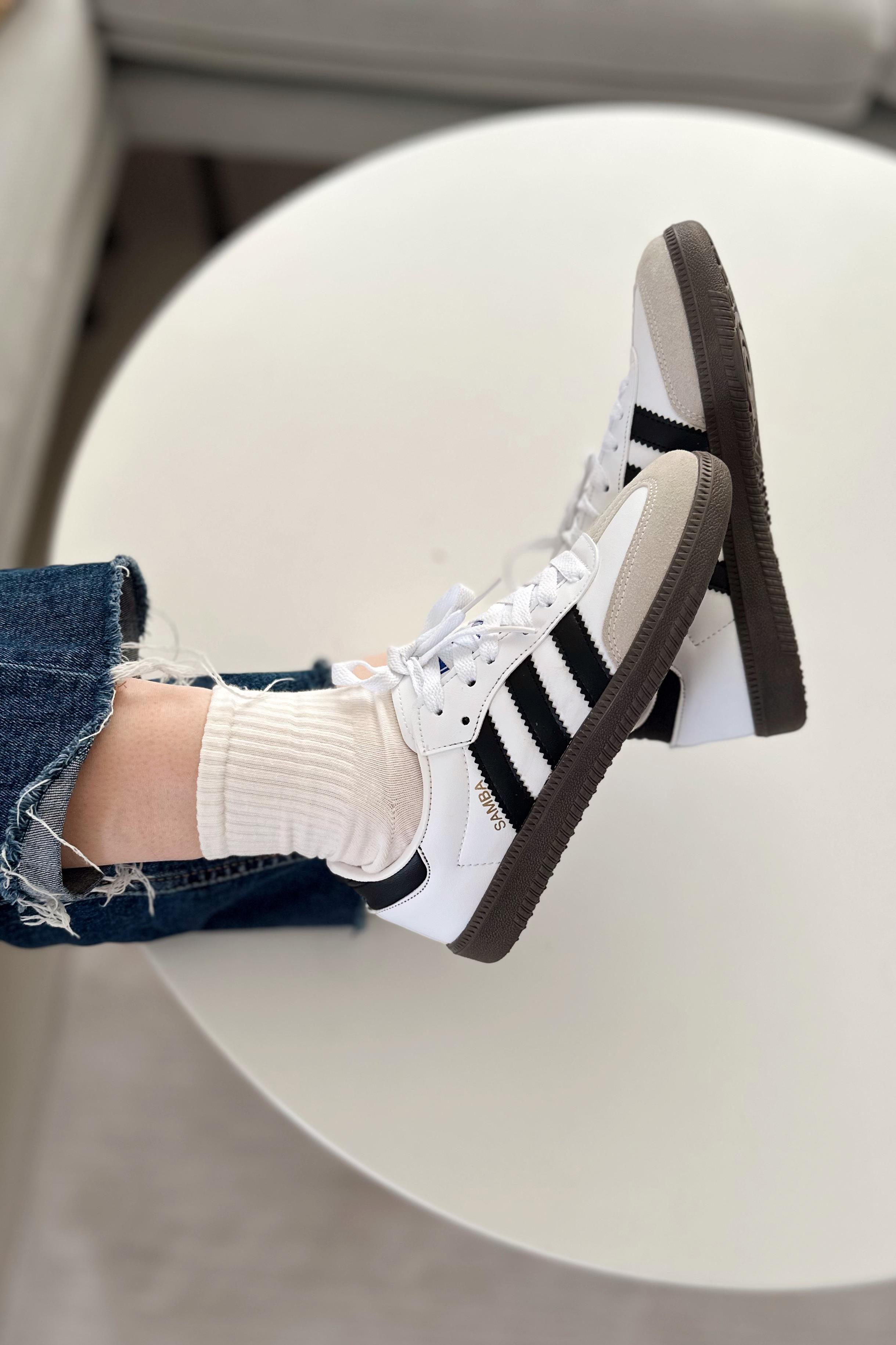 YETİŞKİN Yanı Çizgili Yazı Baskılı Çocuk Spor Ayakkabı Beyaz Siyah