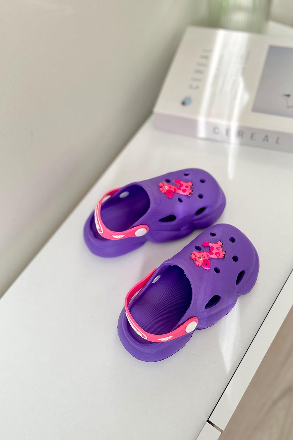 Zürafa Baskılı Çocuk Sandalet Mor Pembe