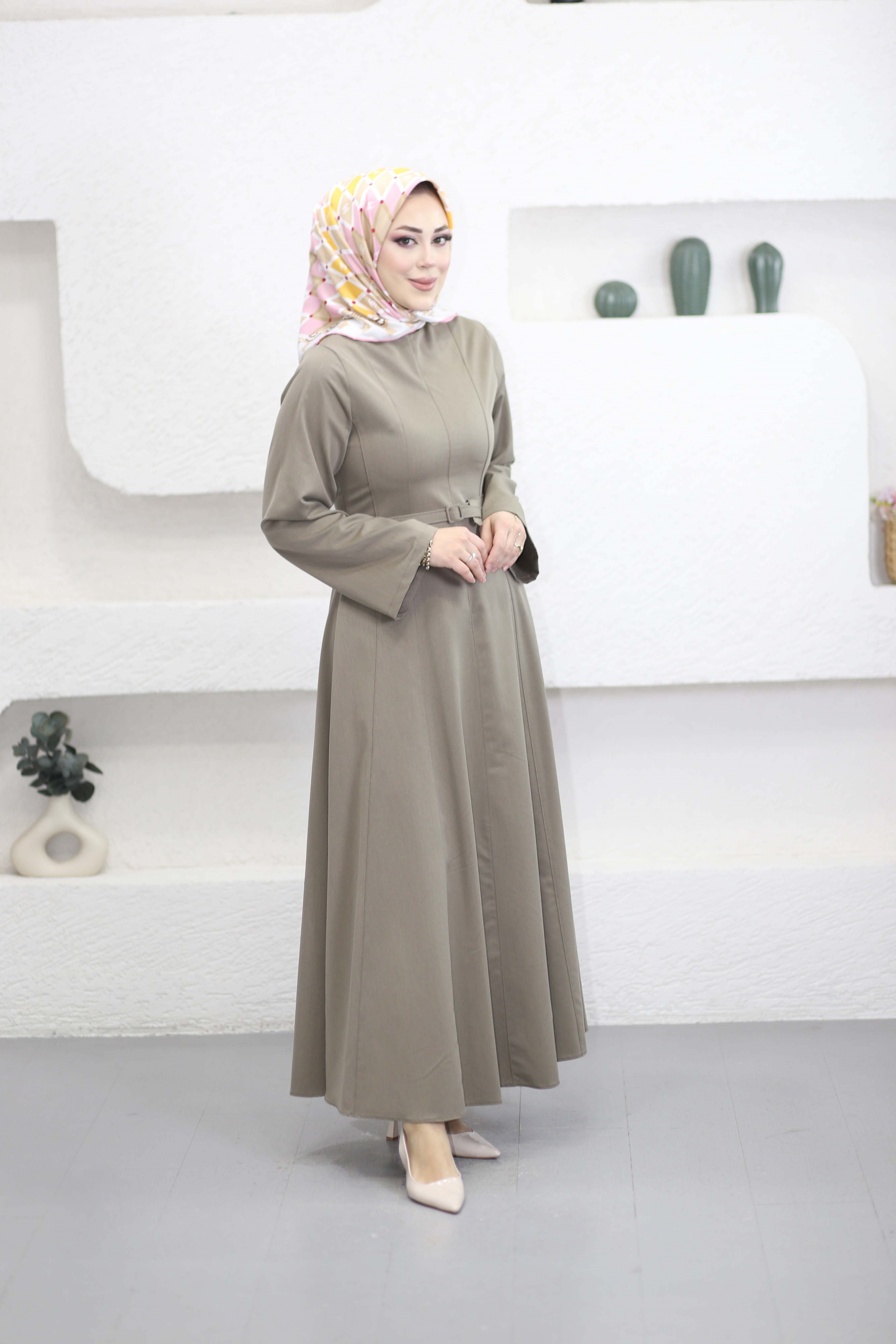 Belden Oturtmalı Kemerli Elbise Haki 8359