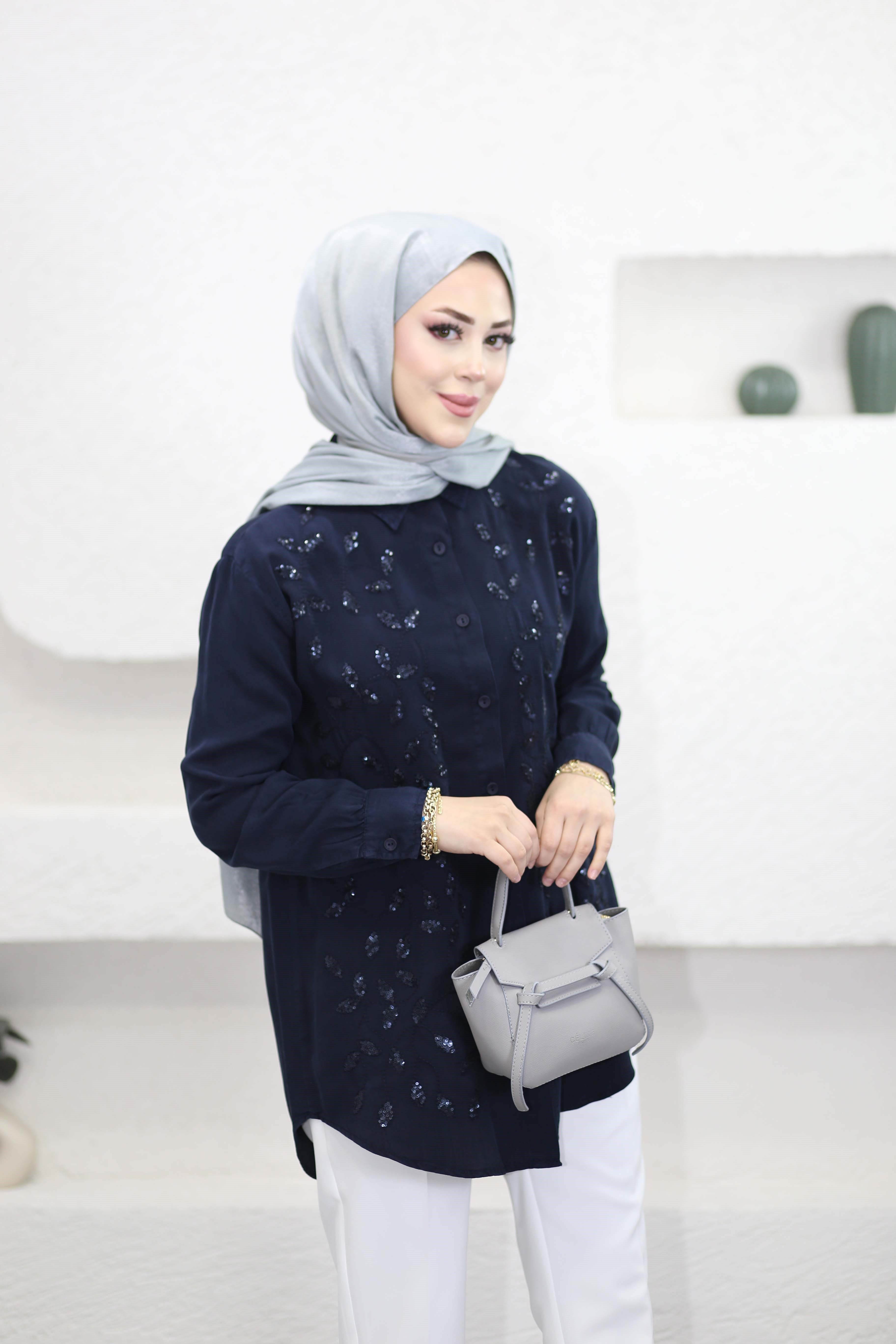 Yaprak İşlemeli Tencel Gömlek Lacivert 7504