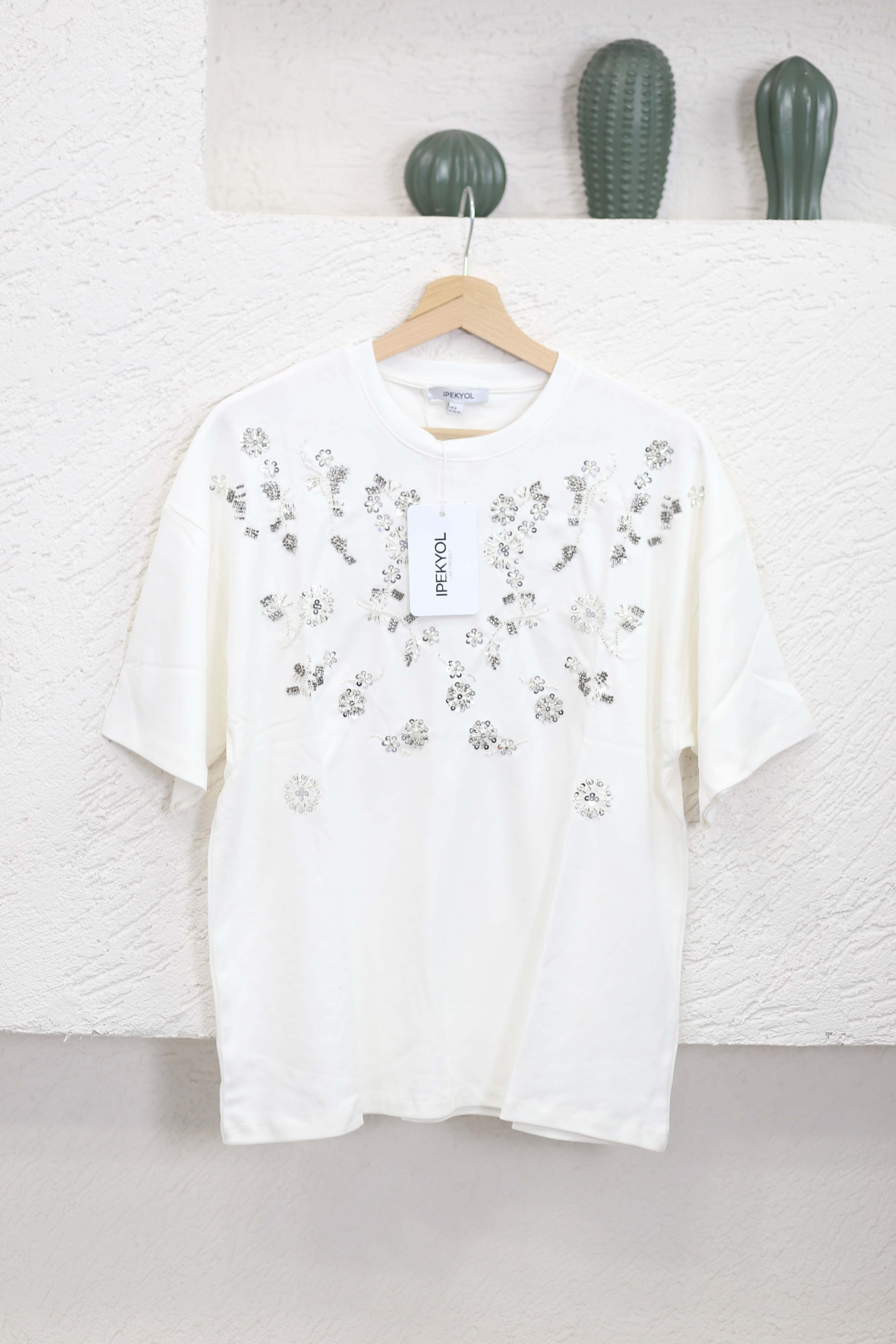 Çiçek Taşlı İpkyl Tişört Beyaz 2150