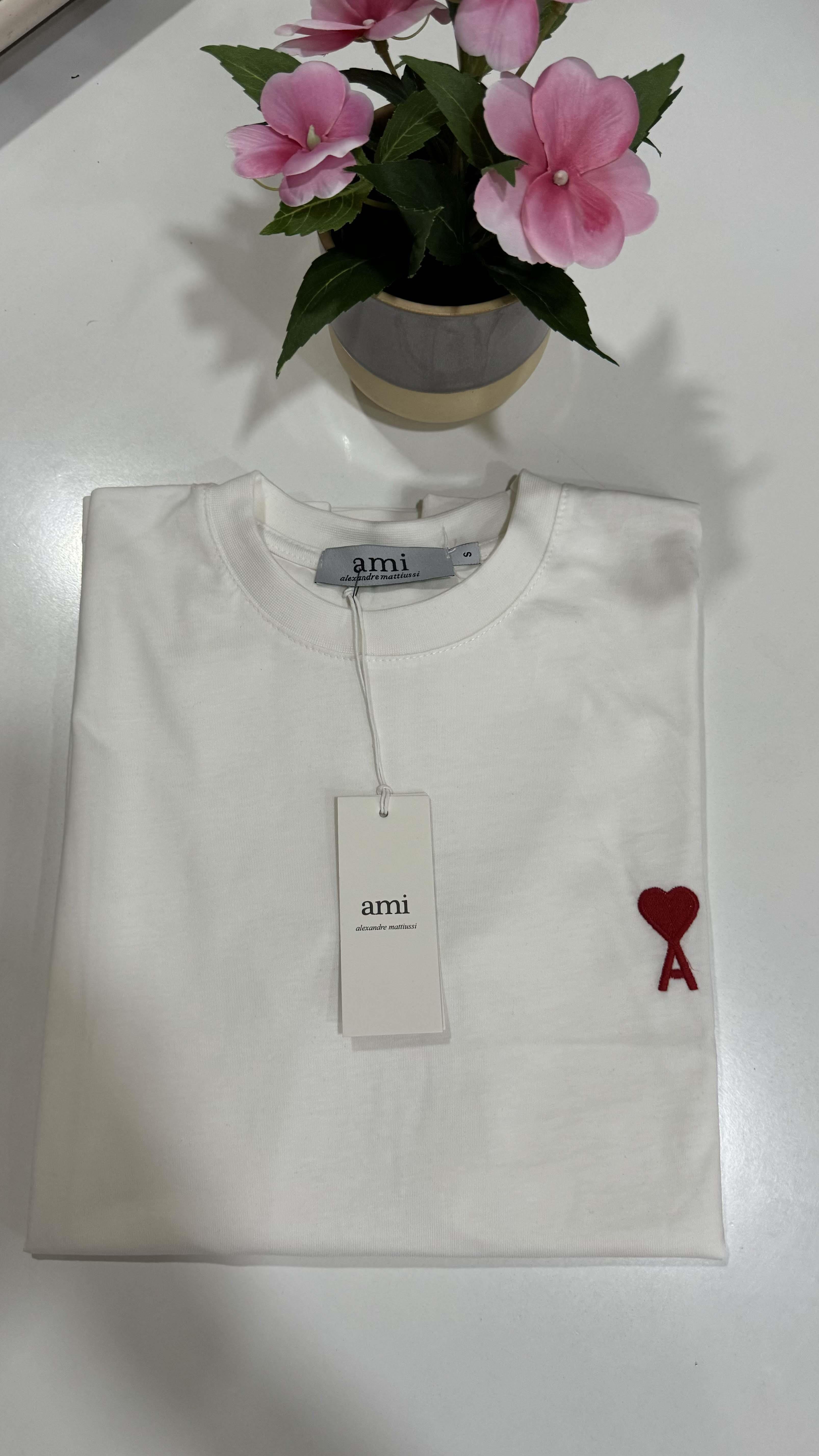 Kalpli A Nakışlı Tişört Beyaz 1020
