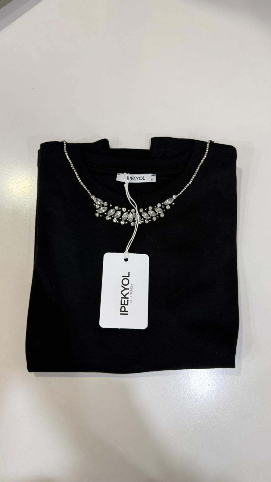 Yaka Taşlı Basıc Tişört Siyah 1625