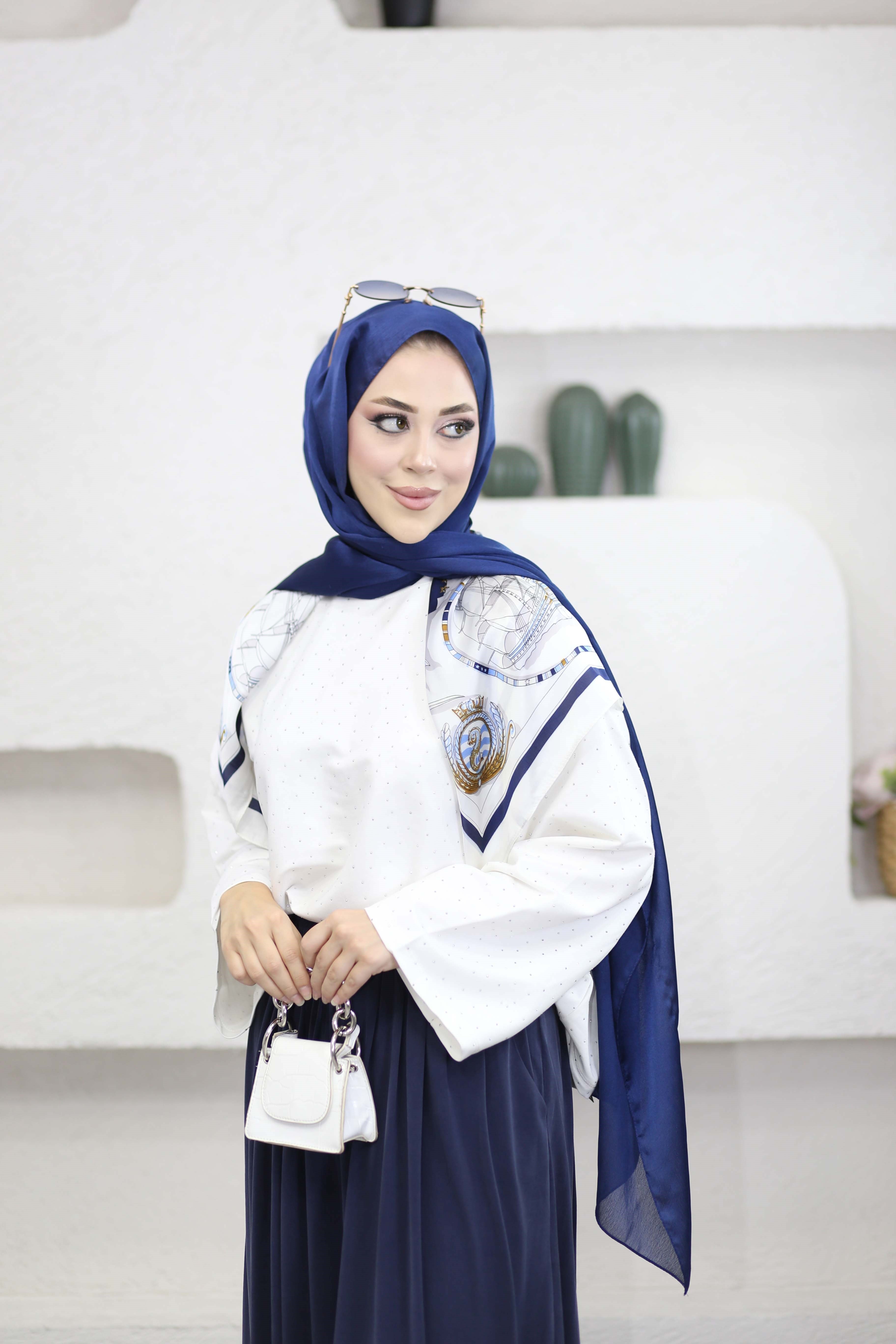 Taşlı Kısa Sweat Beyaz 3256
