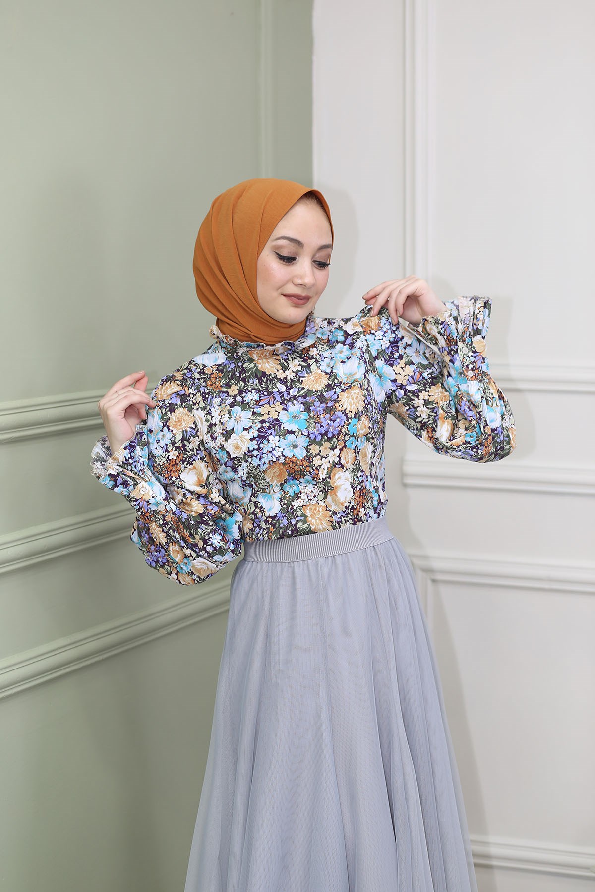 Yaka Fırfır Çiçek Desenli Tunik 23267