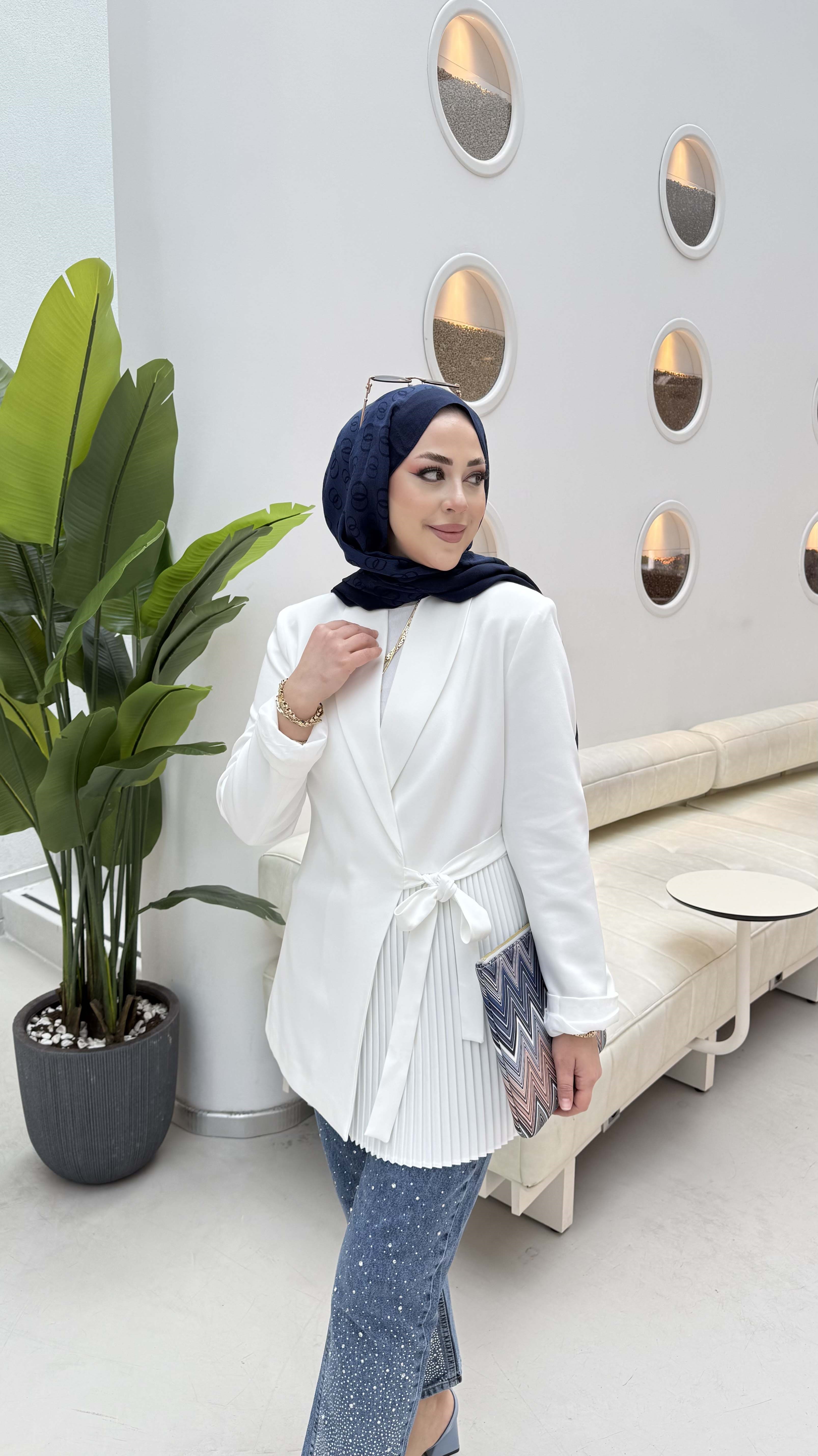 Yan Pilise Bağlamalı Ceket Beyaz 1980