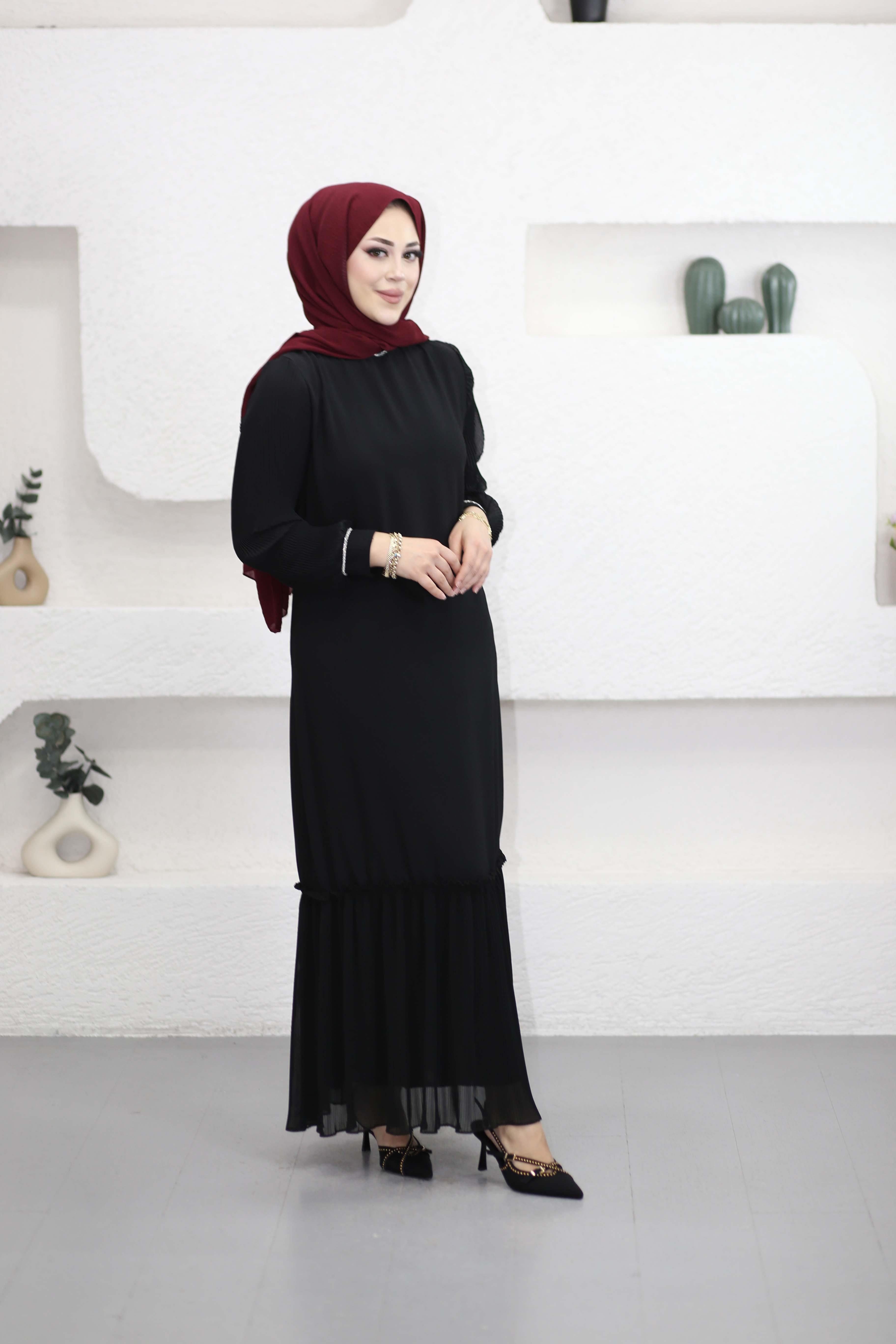 Yaka Taşlı Pilise Detay Elbise Siyah 5508