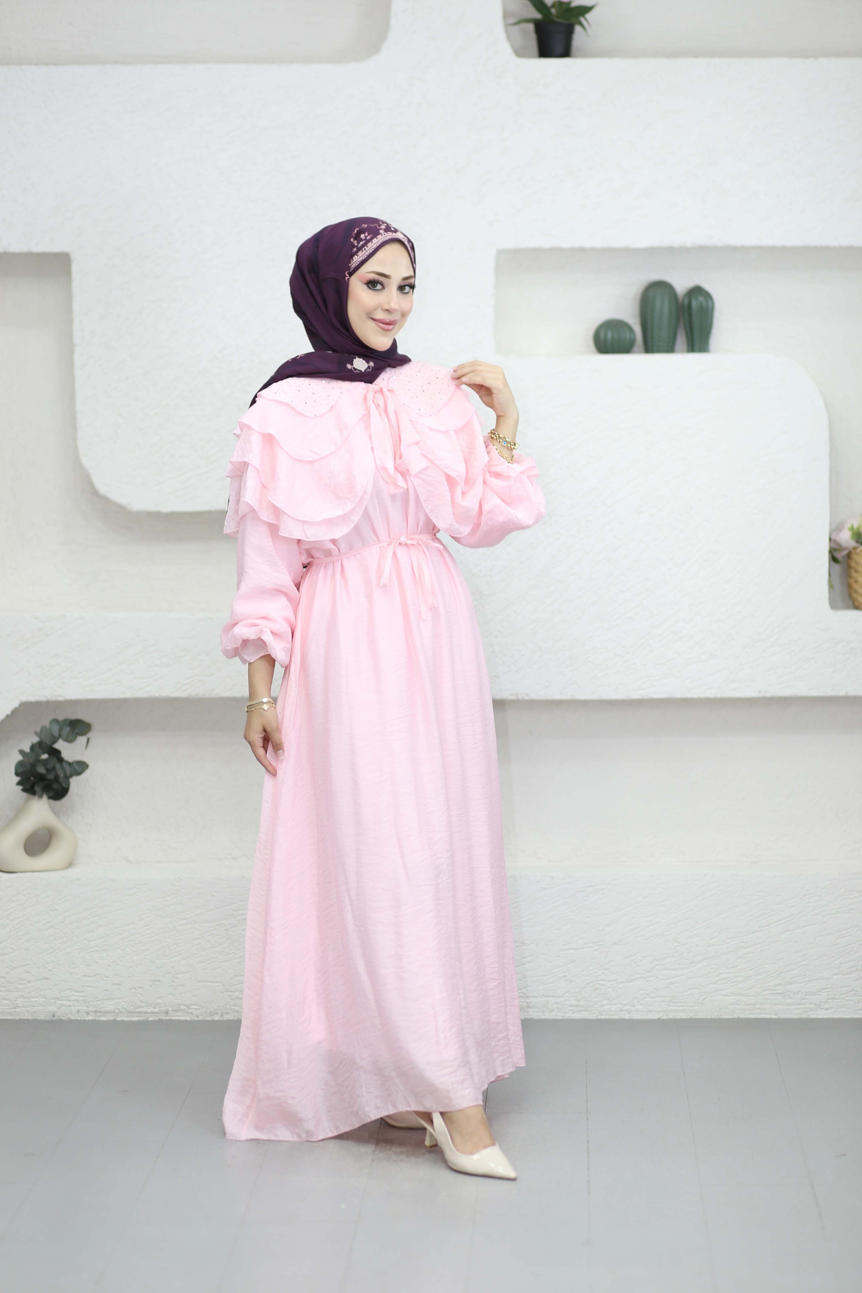Yaka Taşlı Volanlı Elbise Pembe 8675