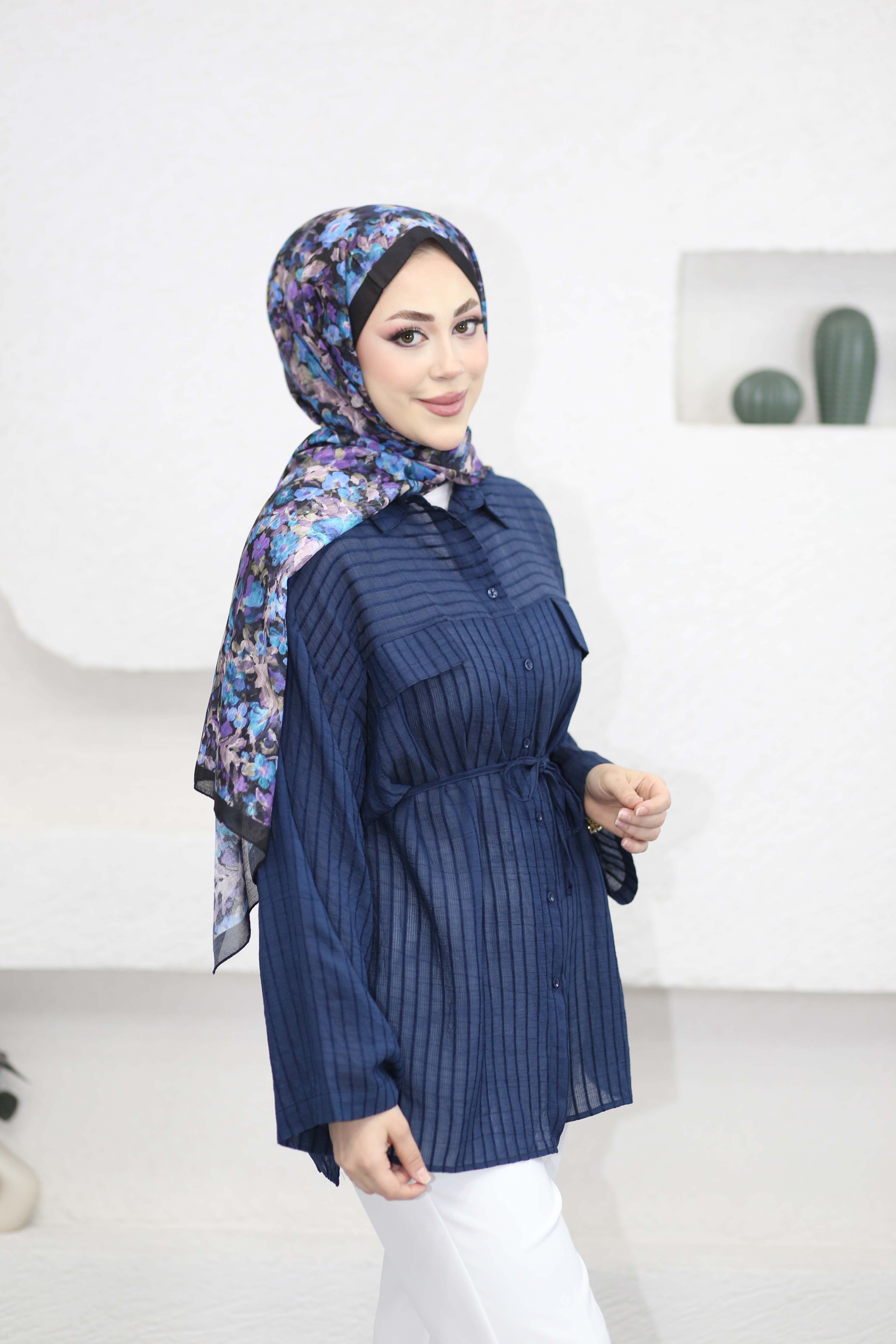 Cep Detaylı Kendinden Desenli Gömlek Lacivert 3379