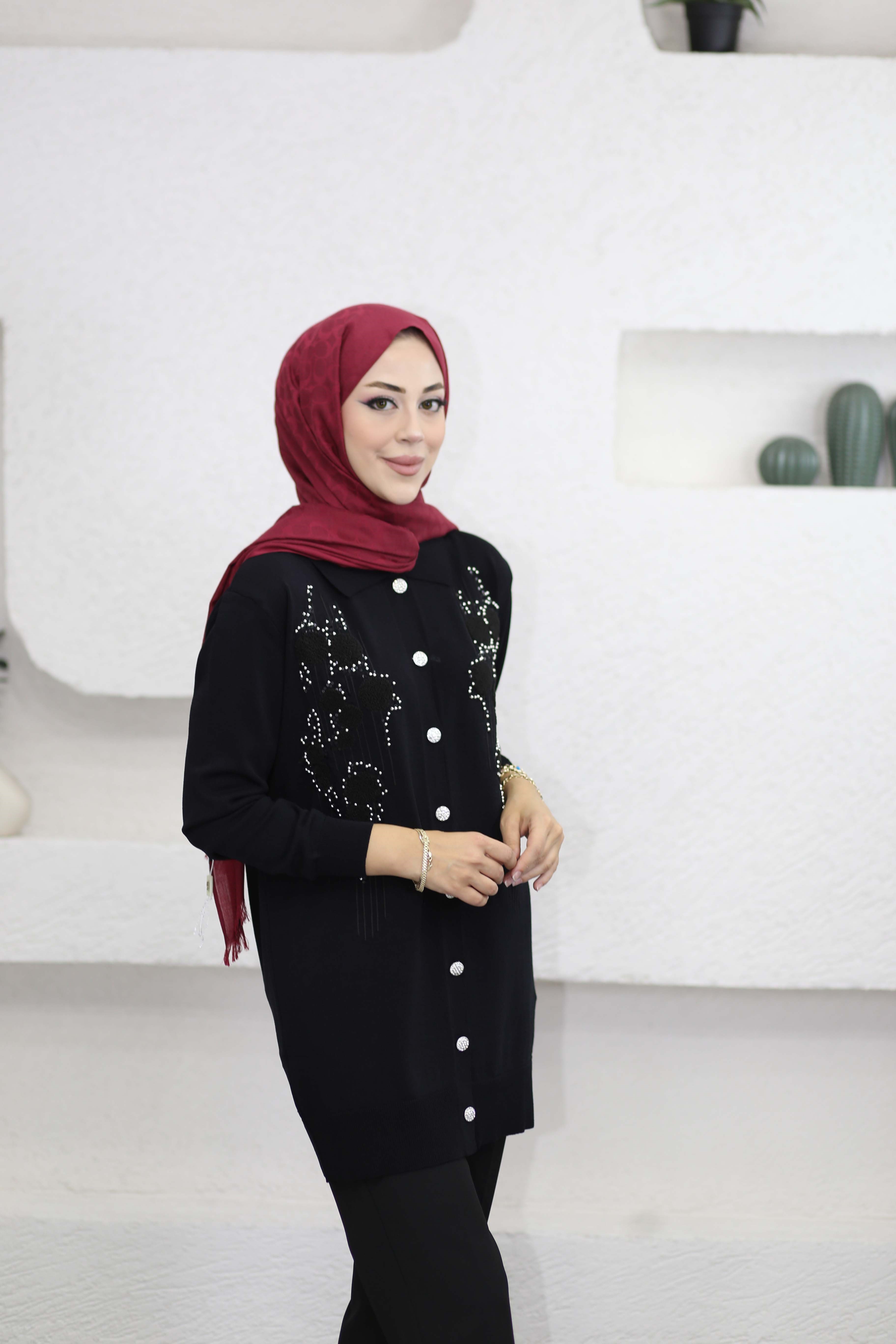 Gömlek Yaka Nakışlı Hırka Siyah 140754