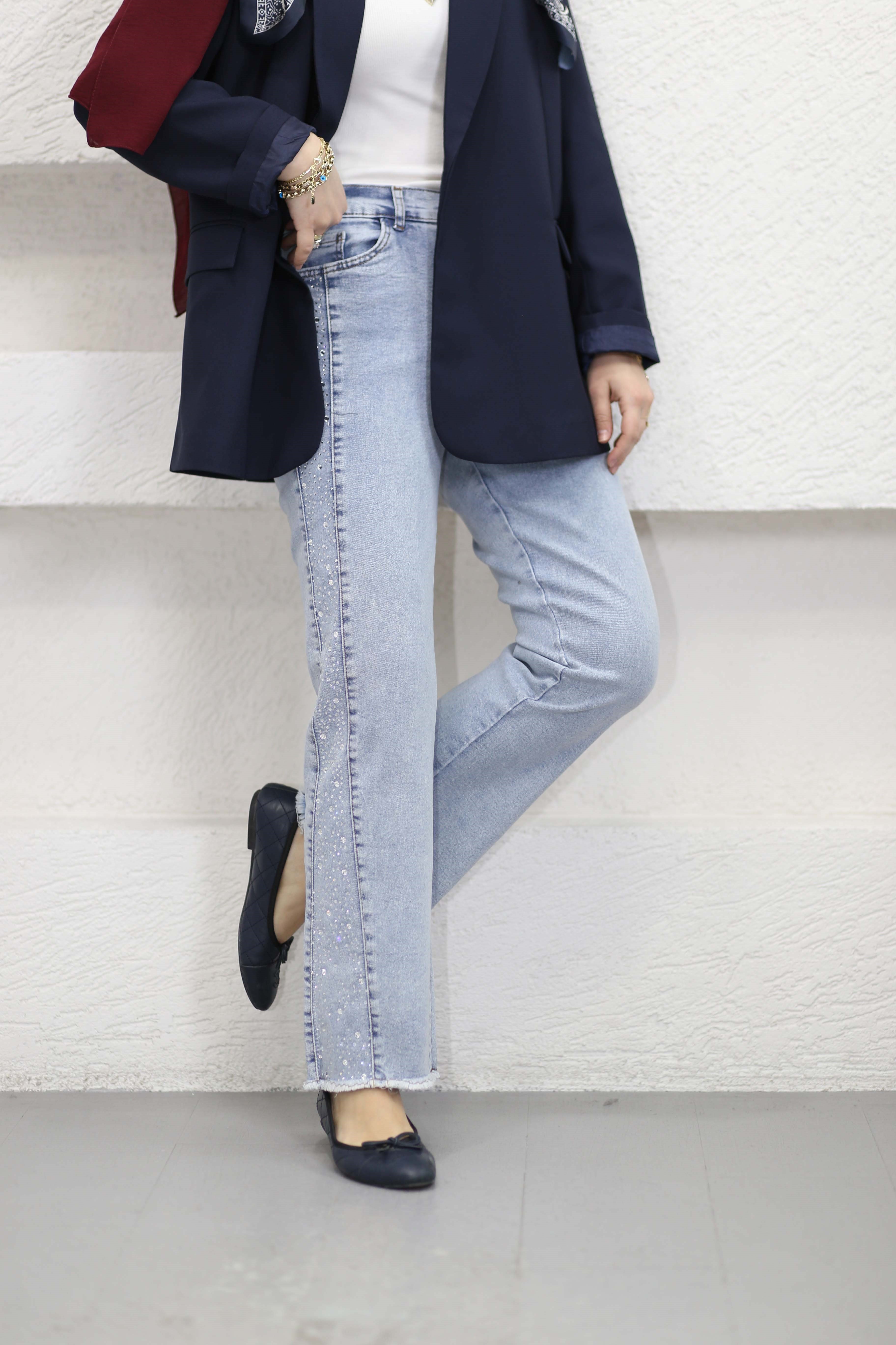 Yanları Taşlı Şeritli Kot Pantolon Açık Mavi 4590