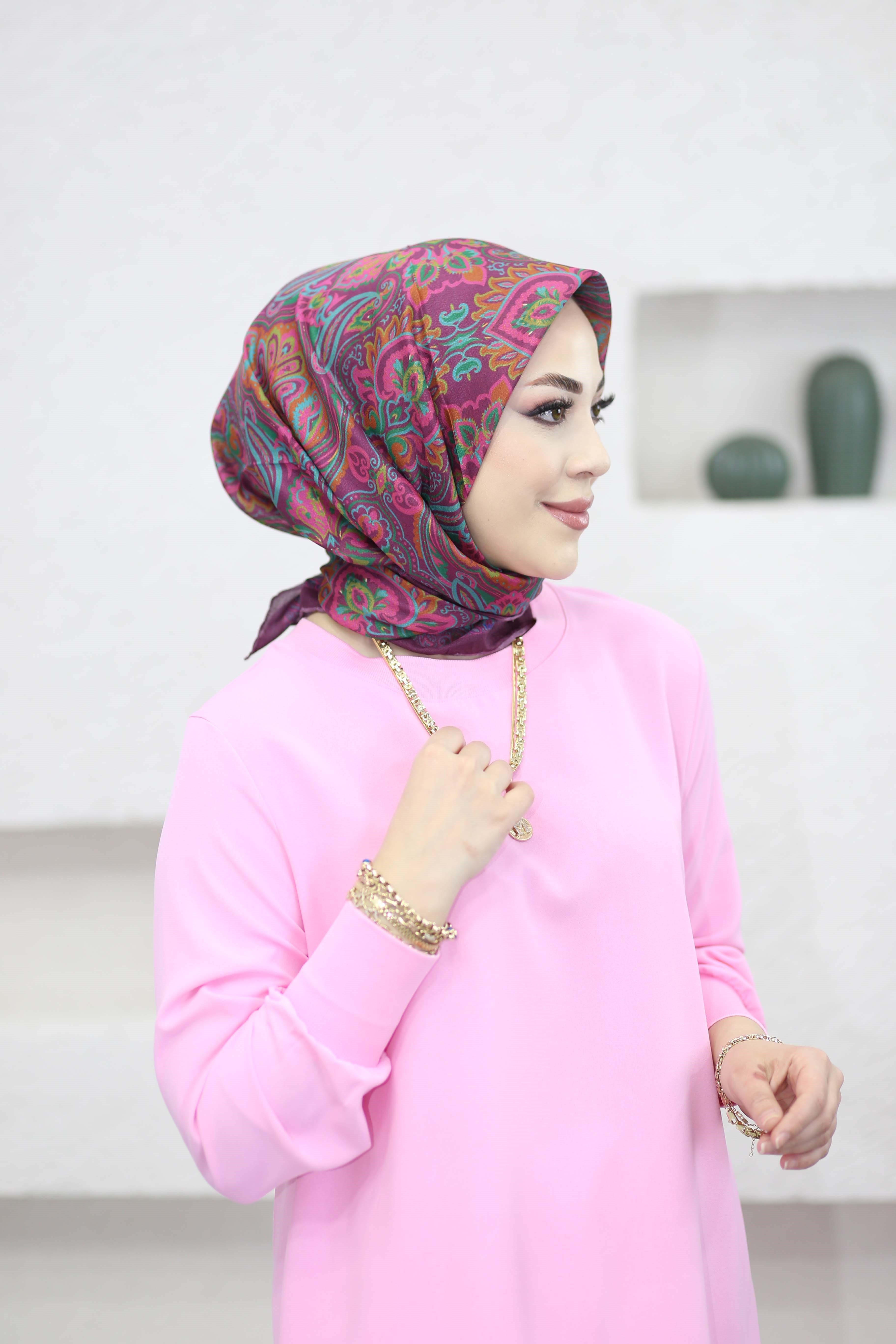 Zerda Eşarp Mürdüm 1025