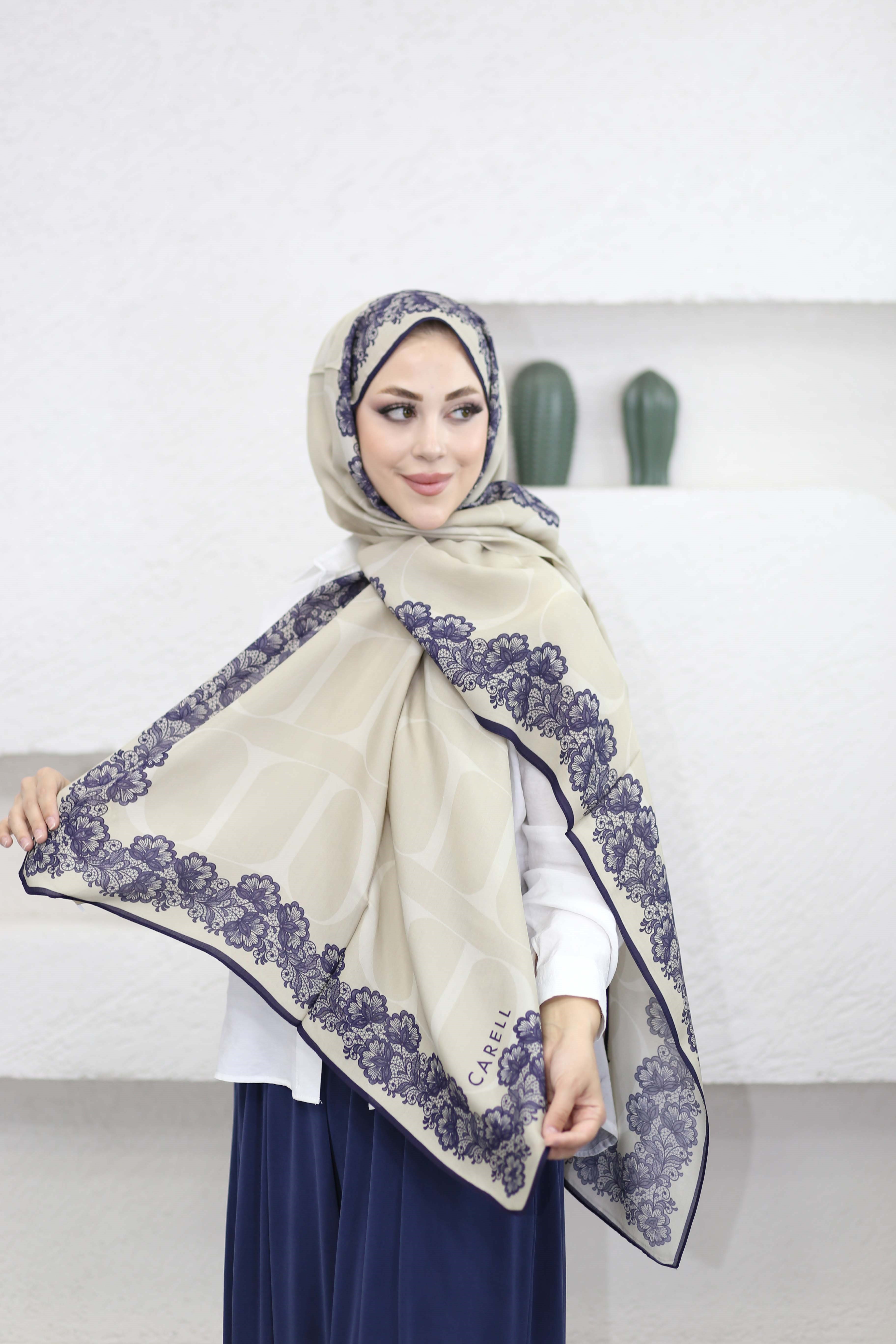 Floral Monogram Floş Şal Latte 4431