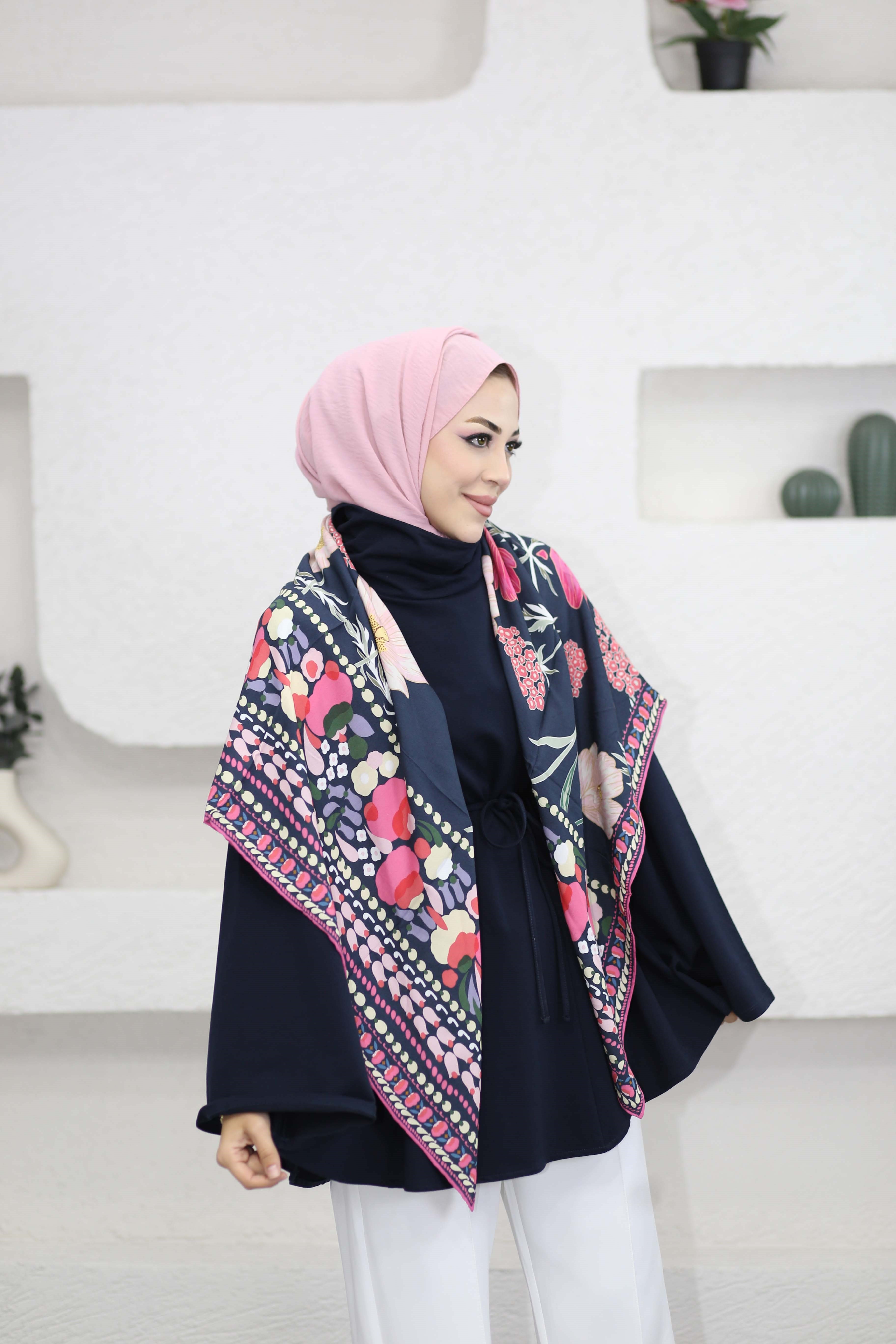 Bel Bağlamalı Dik Yaka Tunik Lacivert 3540