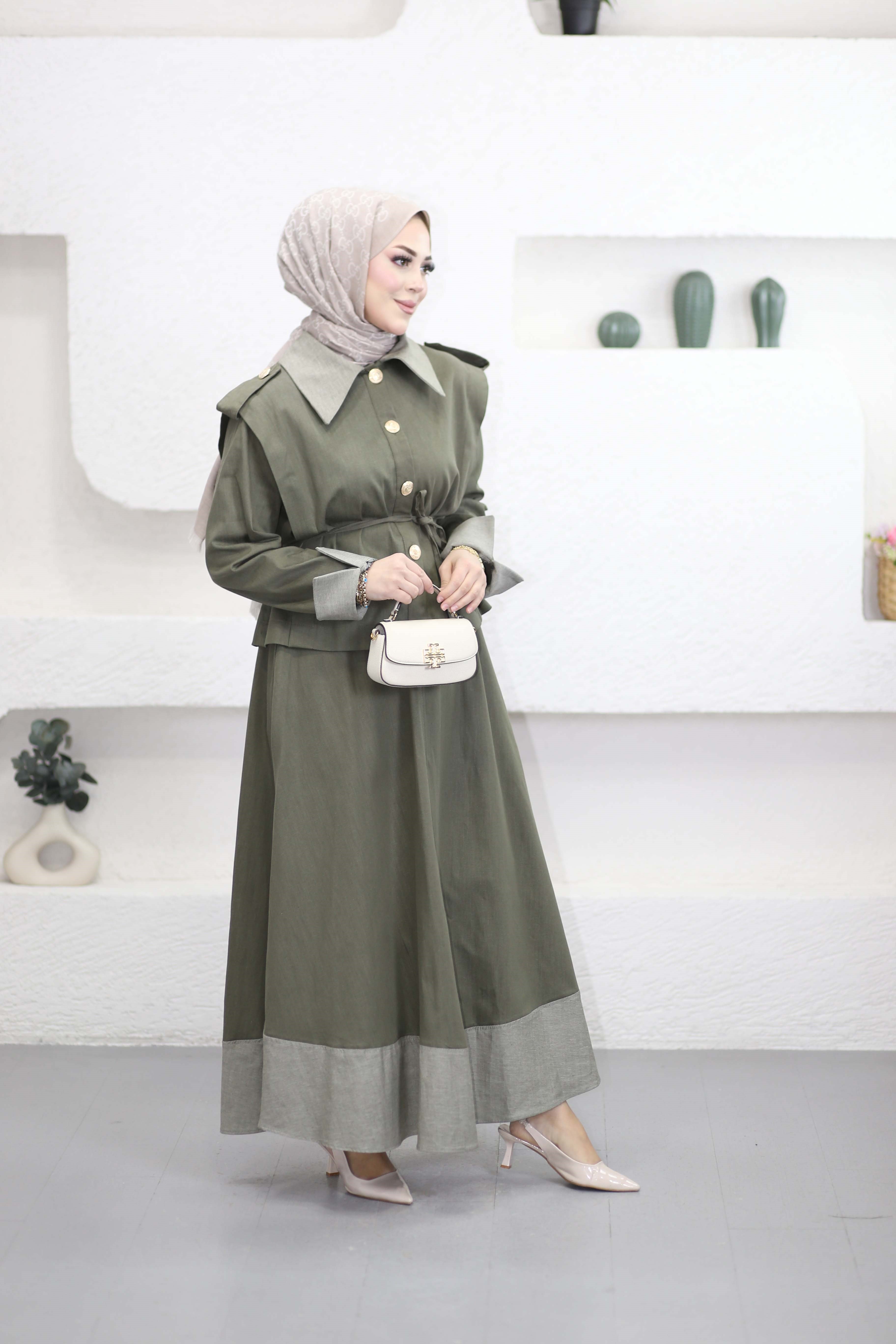 Ters Manşet Detaylı Takım Haki 8467
