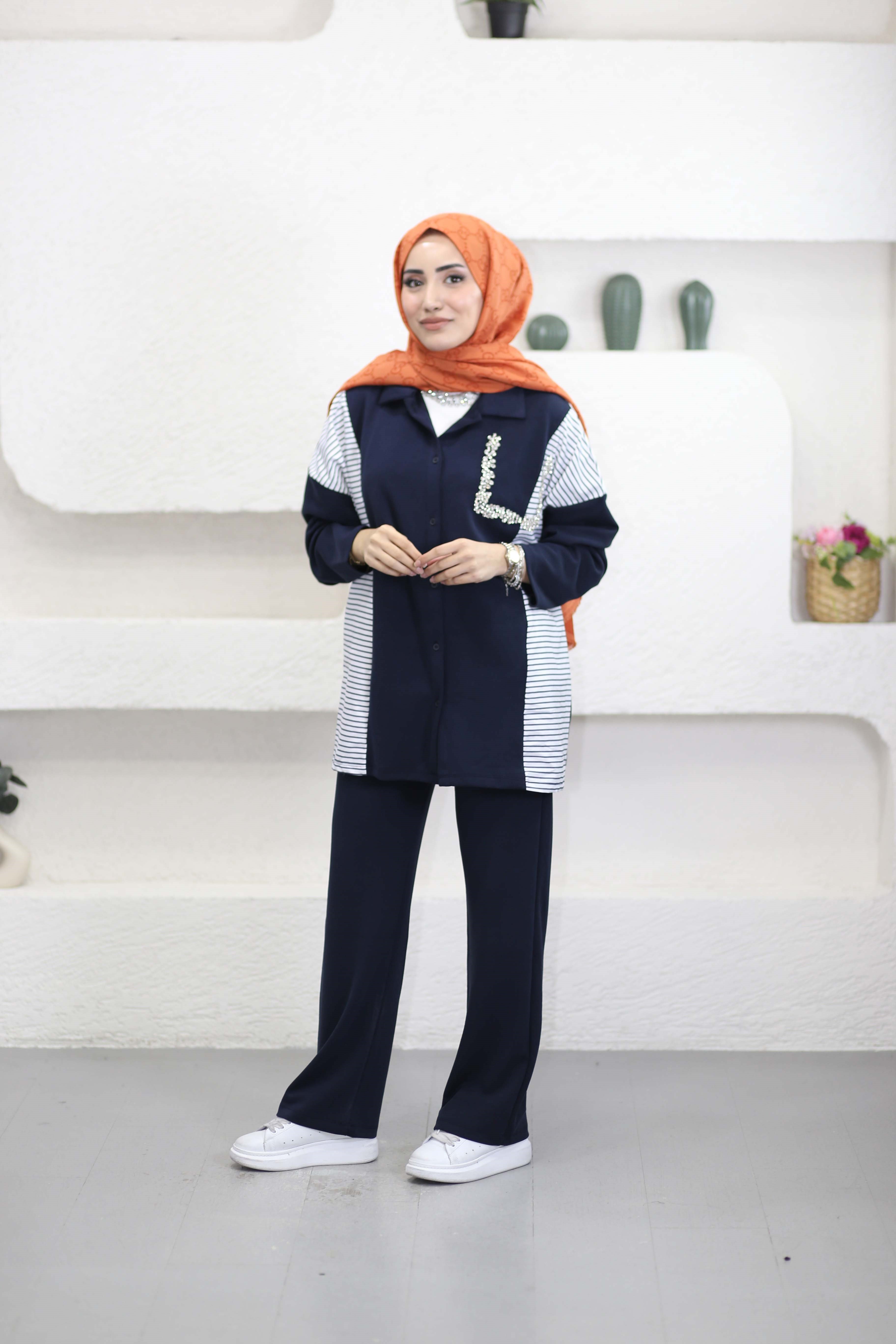 Taş Detaylı Çizgili Takım Lacivert 2368