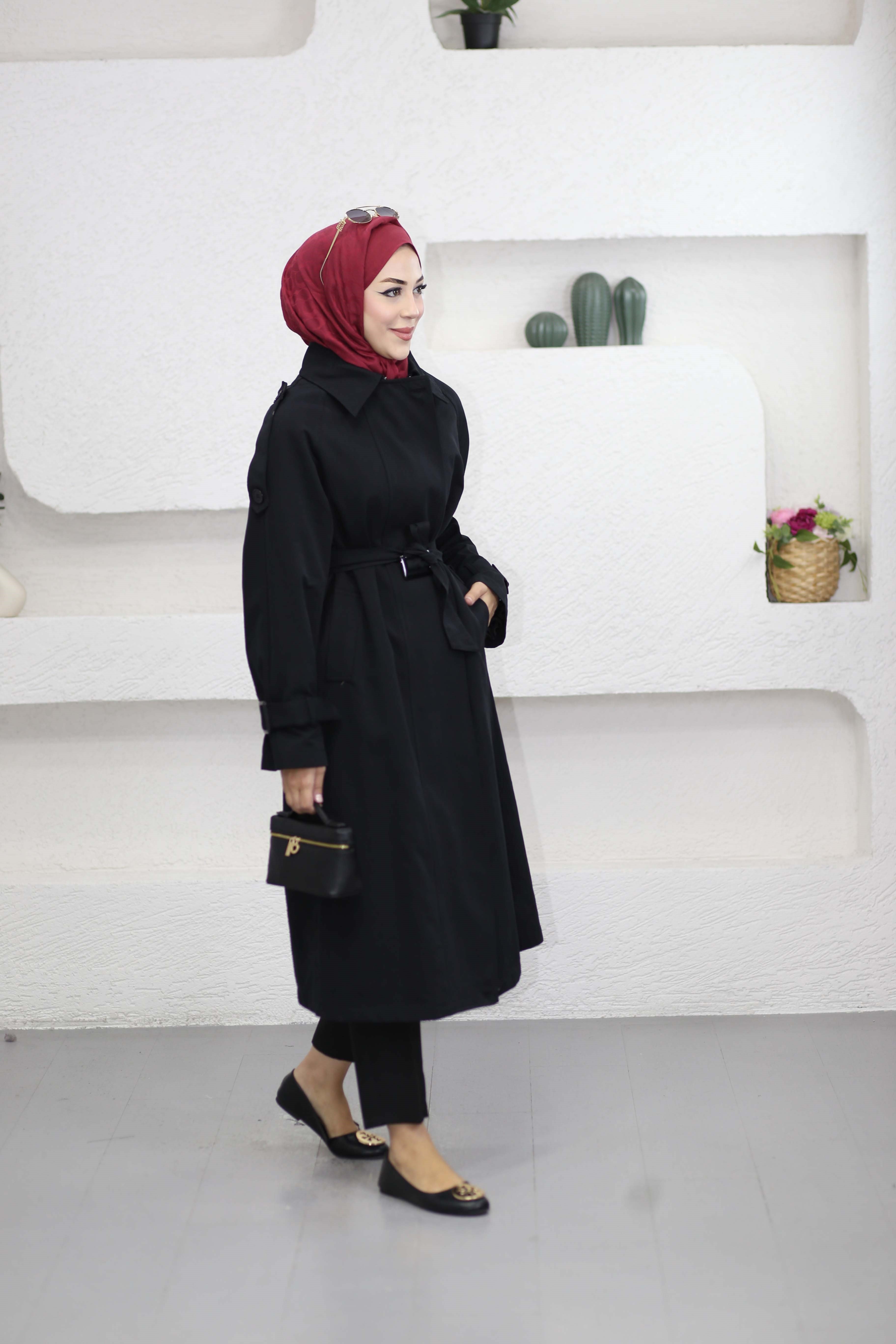 Omzu Kemerli Trençkot Siyah 8731