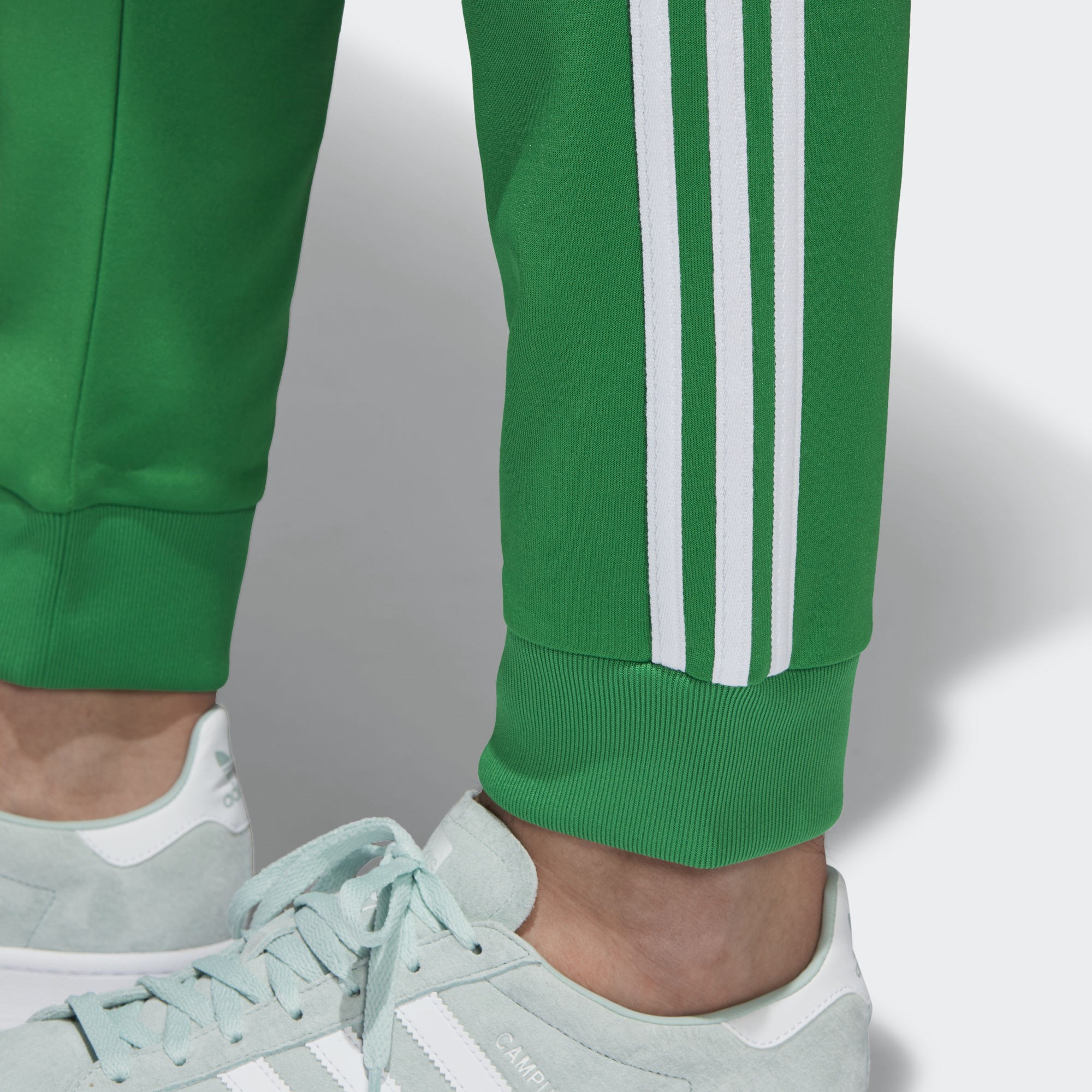 Superstar трек. Adidas SST Green. Adidas Originals Green Tracksuit. Adidas Green Pants. Адидас adicolor костюм Green.