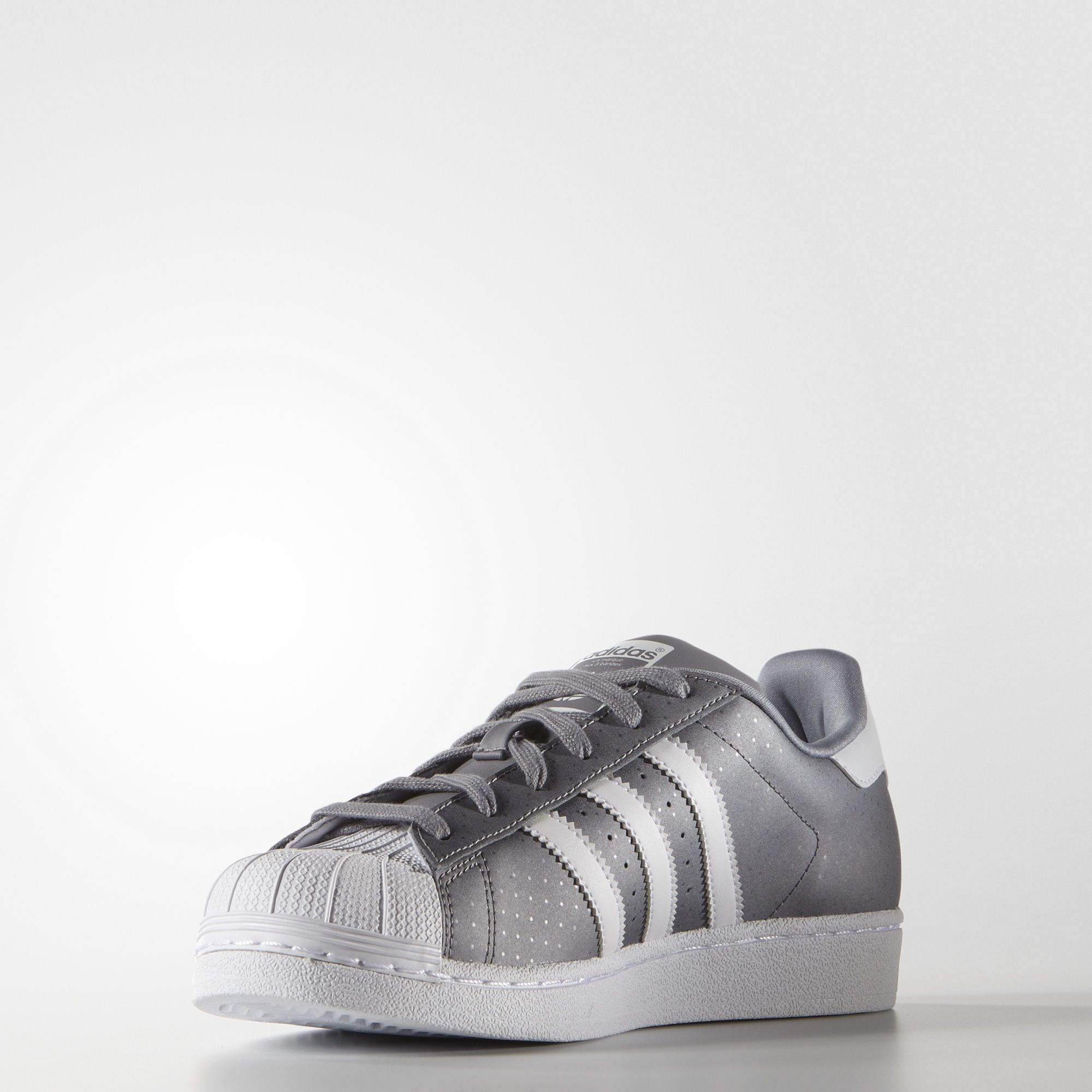 Adidas superstar grey. Adidas Superstar серые. Адидас суперстар замшевые серые. Adidas Superstar серебряные. Адидас суперстар серые полоски.