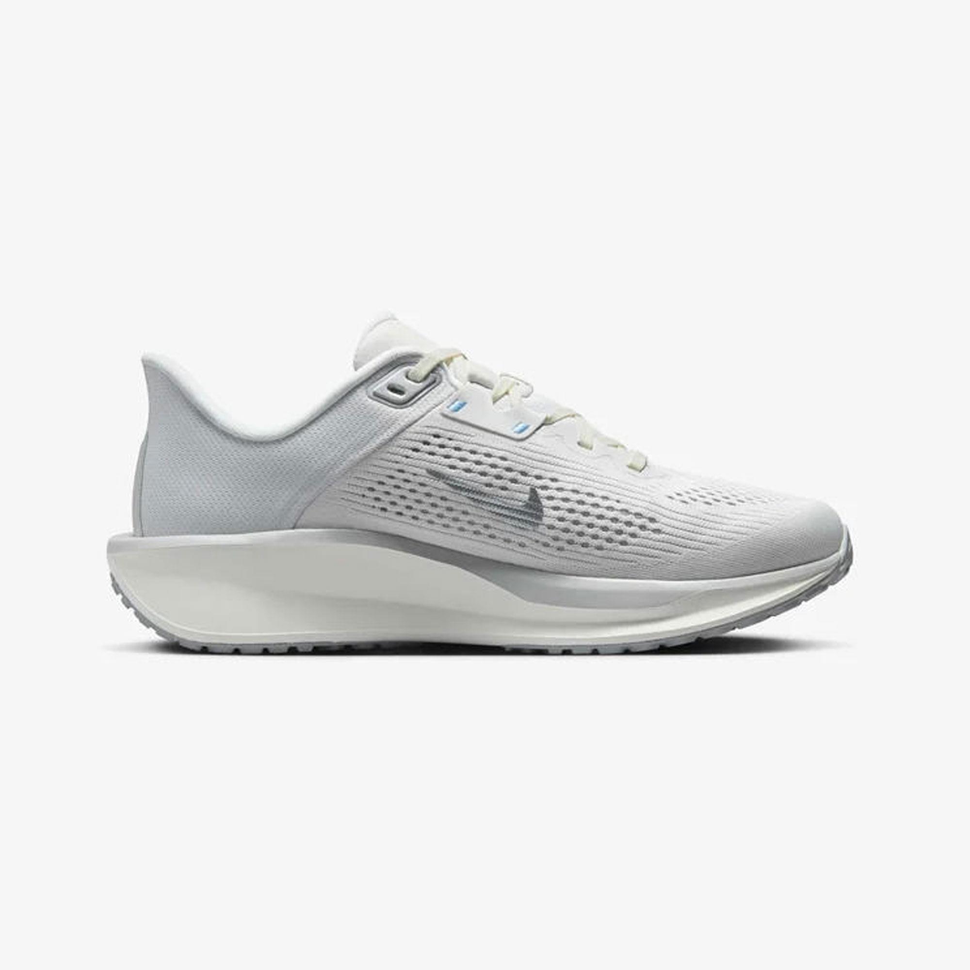 WMNS NIKE QUEST 6 - DUMAN