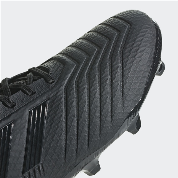 Adidas predator top 19.3 krampon