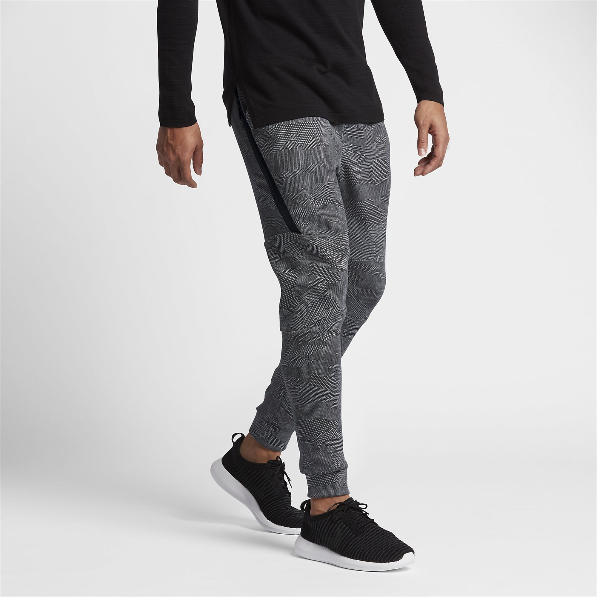 Nike Sportswear Tech Fleece Jogger AOP Erkek Eşofman Altı Ürün kodu:  836416-010 | Etichet Sport