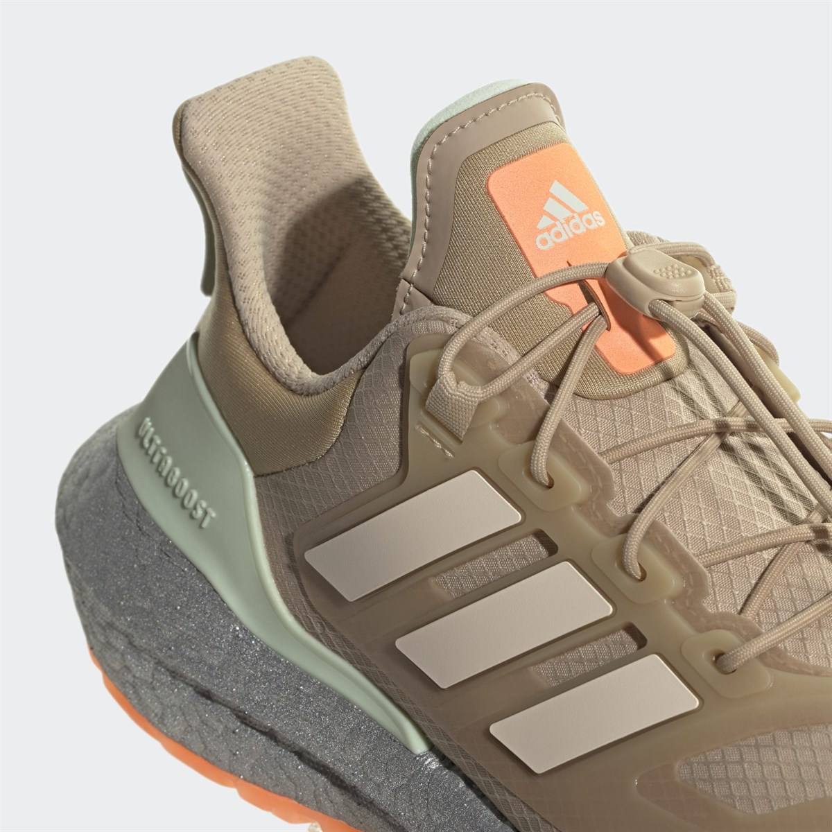 adidas Ultraboost 22 Cold.RDY II Kadın Koşu Ayakkabısı