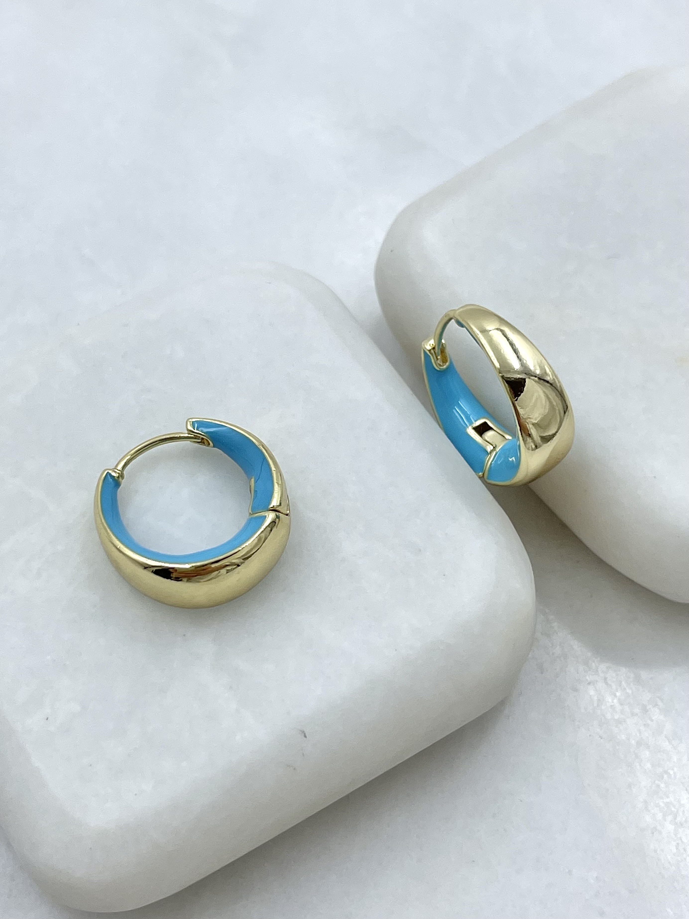 Özel Seri Turkuaz Mineli Bombeli Halka Küpe Gold