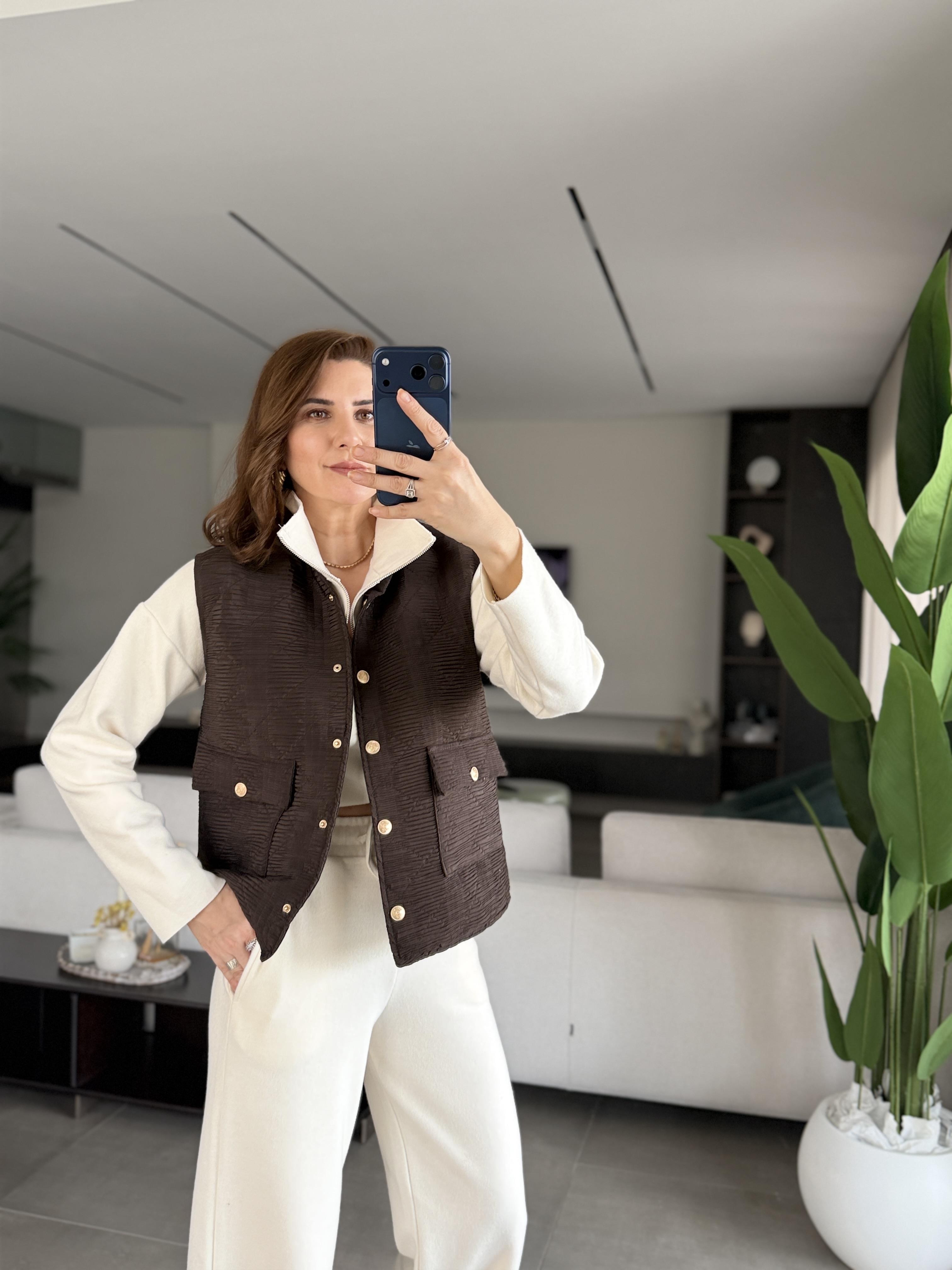 Acı Kahve Kapitoneli Gold Düğmeli Kısa Yelek