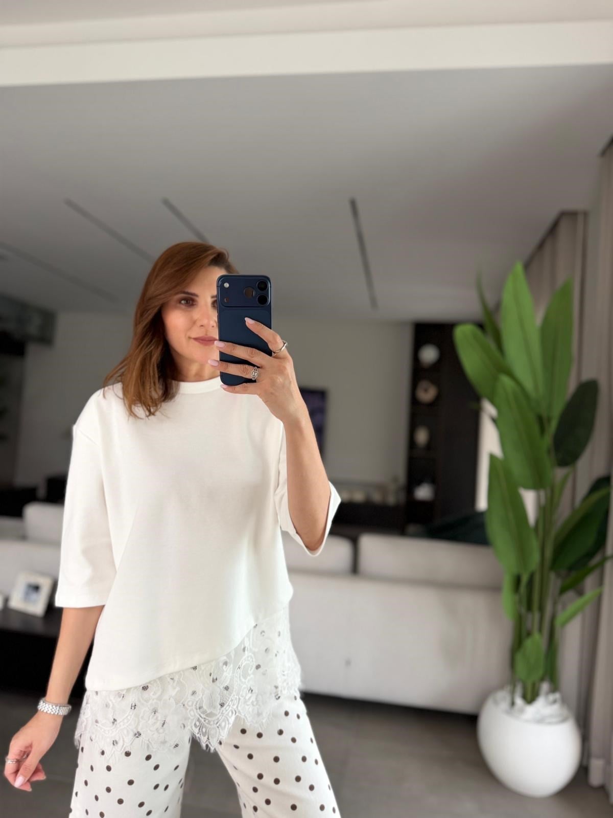 Beyaz Tül Detaylı T-shirt