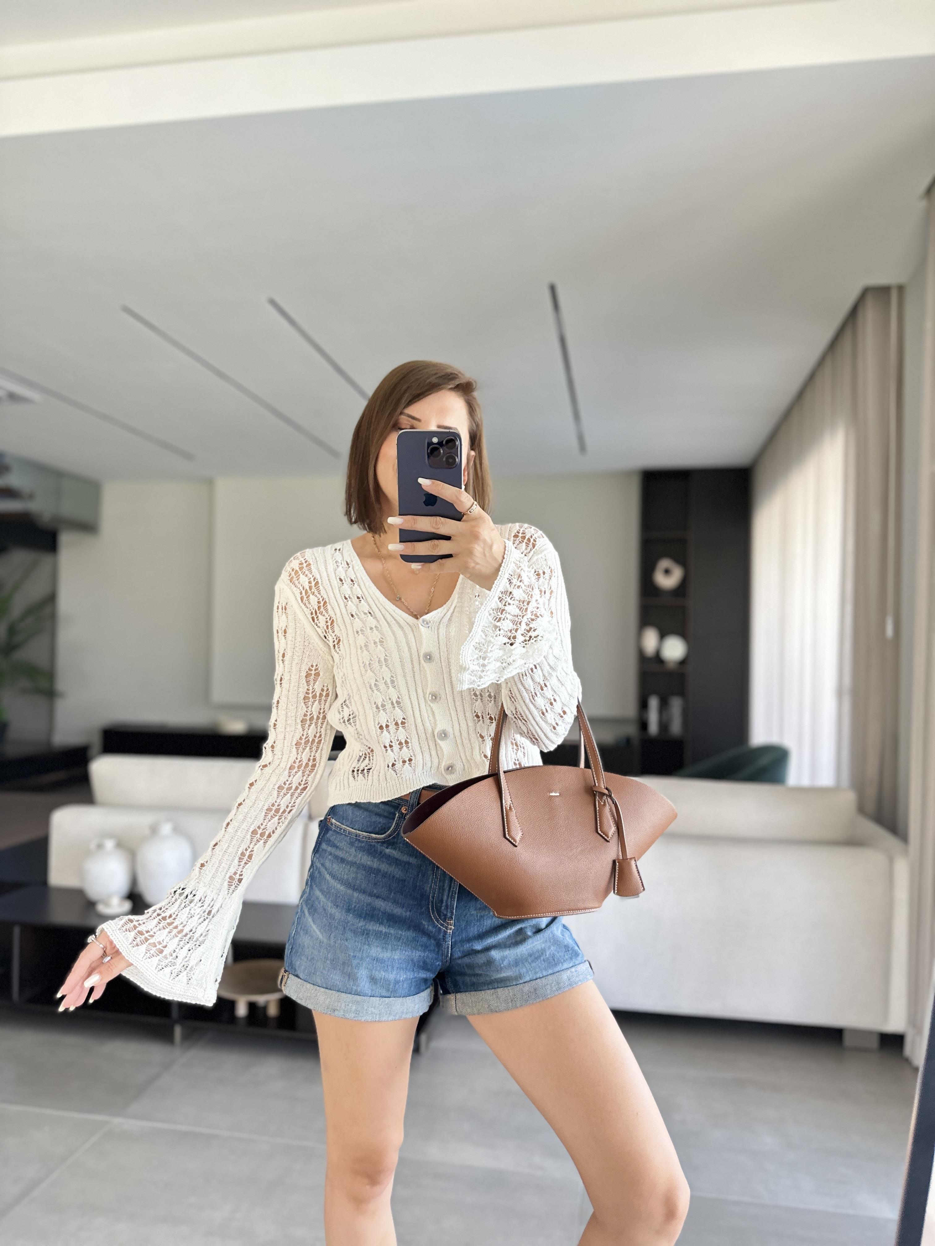 Ekru Ajurlu V Yaka Hırka