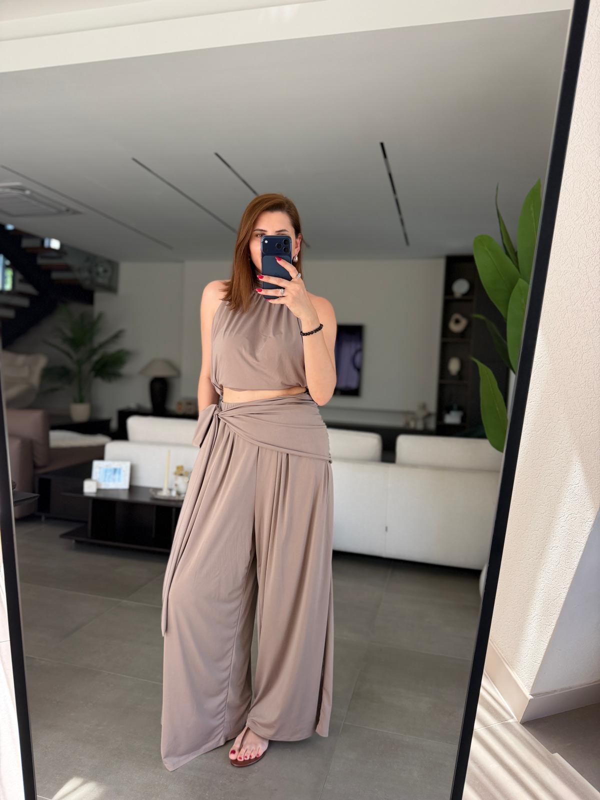 Halter Yaka Kuşaklı Pantolon Bluz Takım