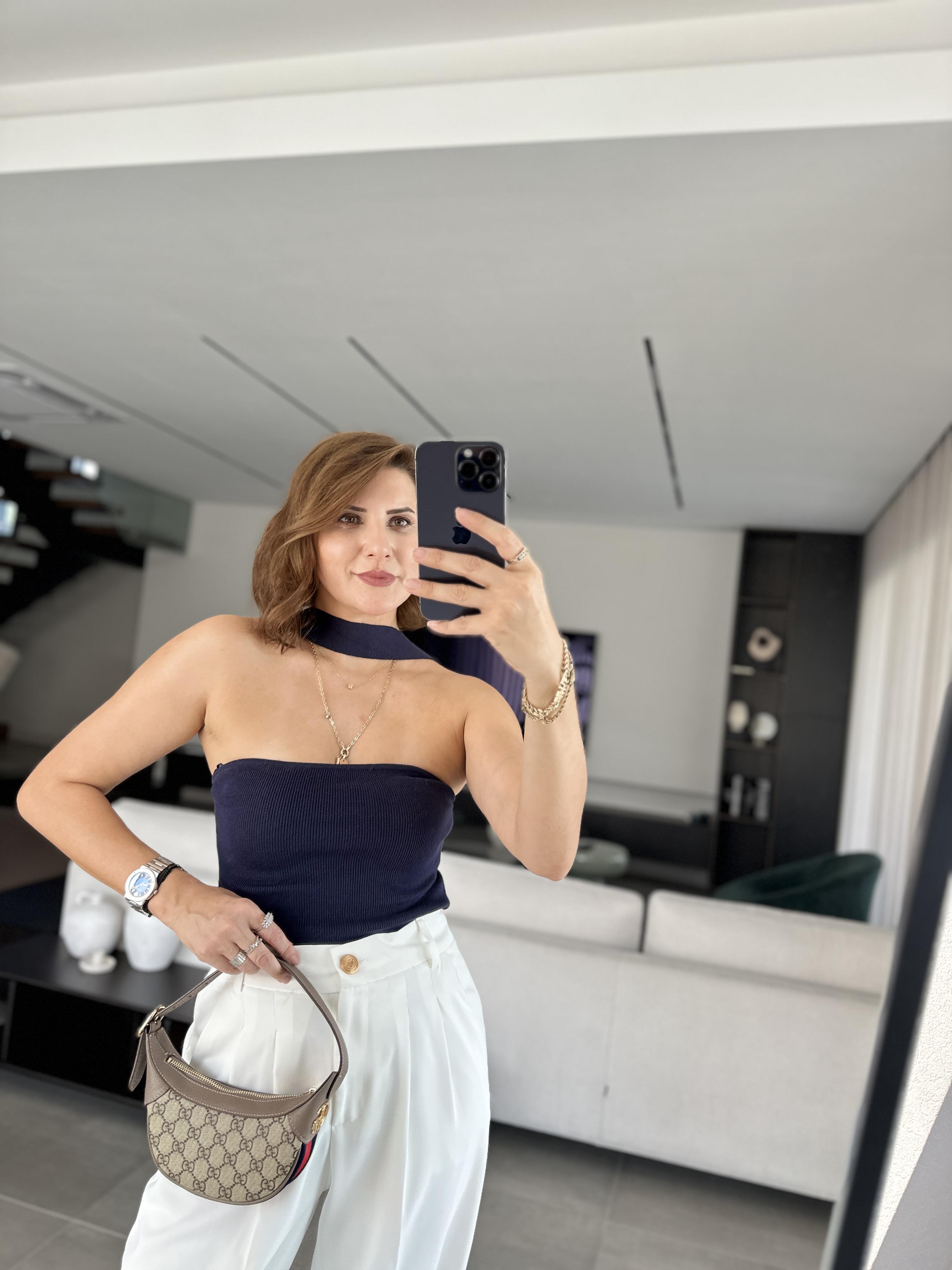 Lacivert Boyundan Askılı Bluz