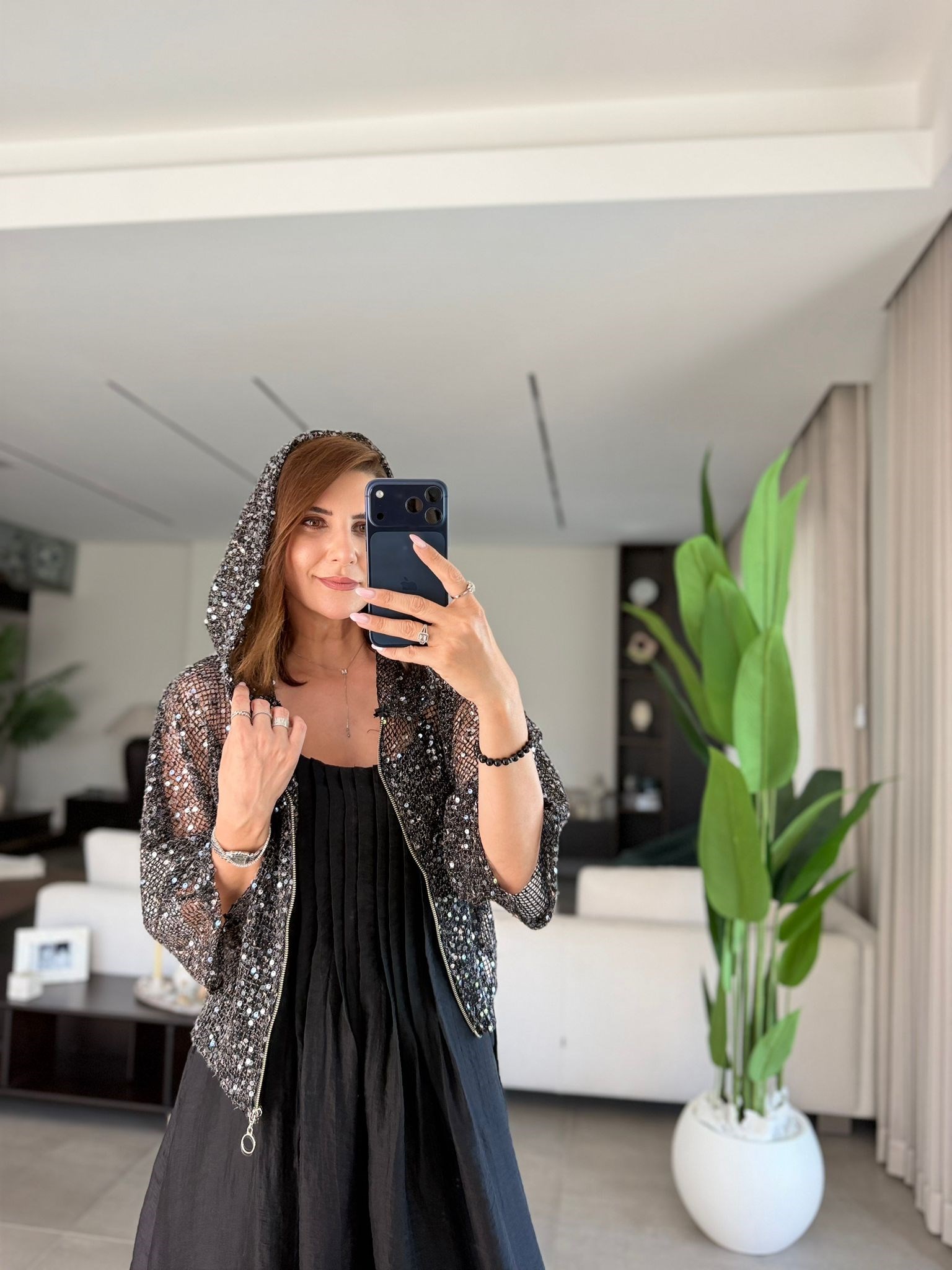 Siyah Kapşonlu File Bluz