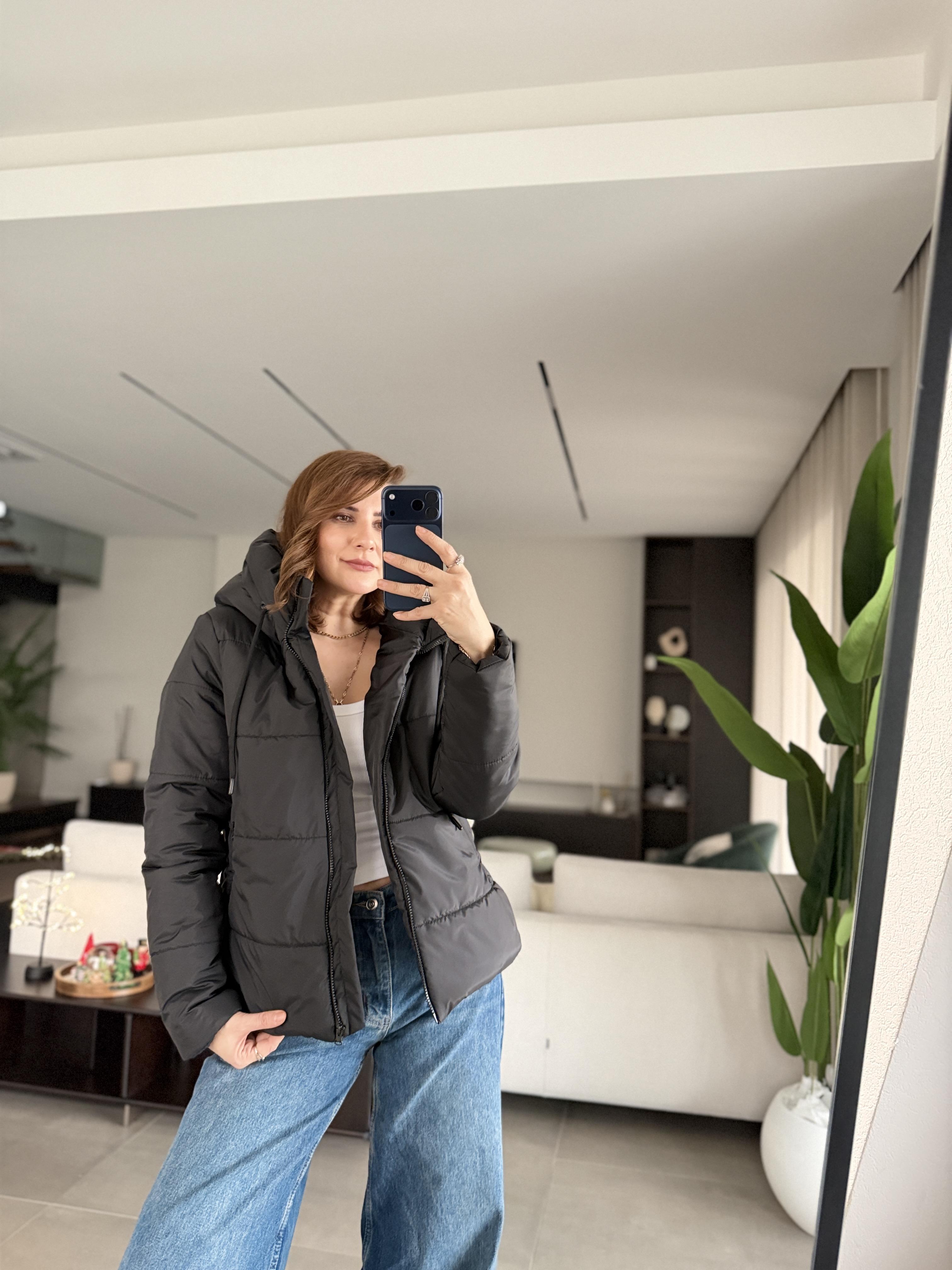 Siyah Kapşonlu Şişme Mont