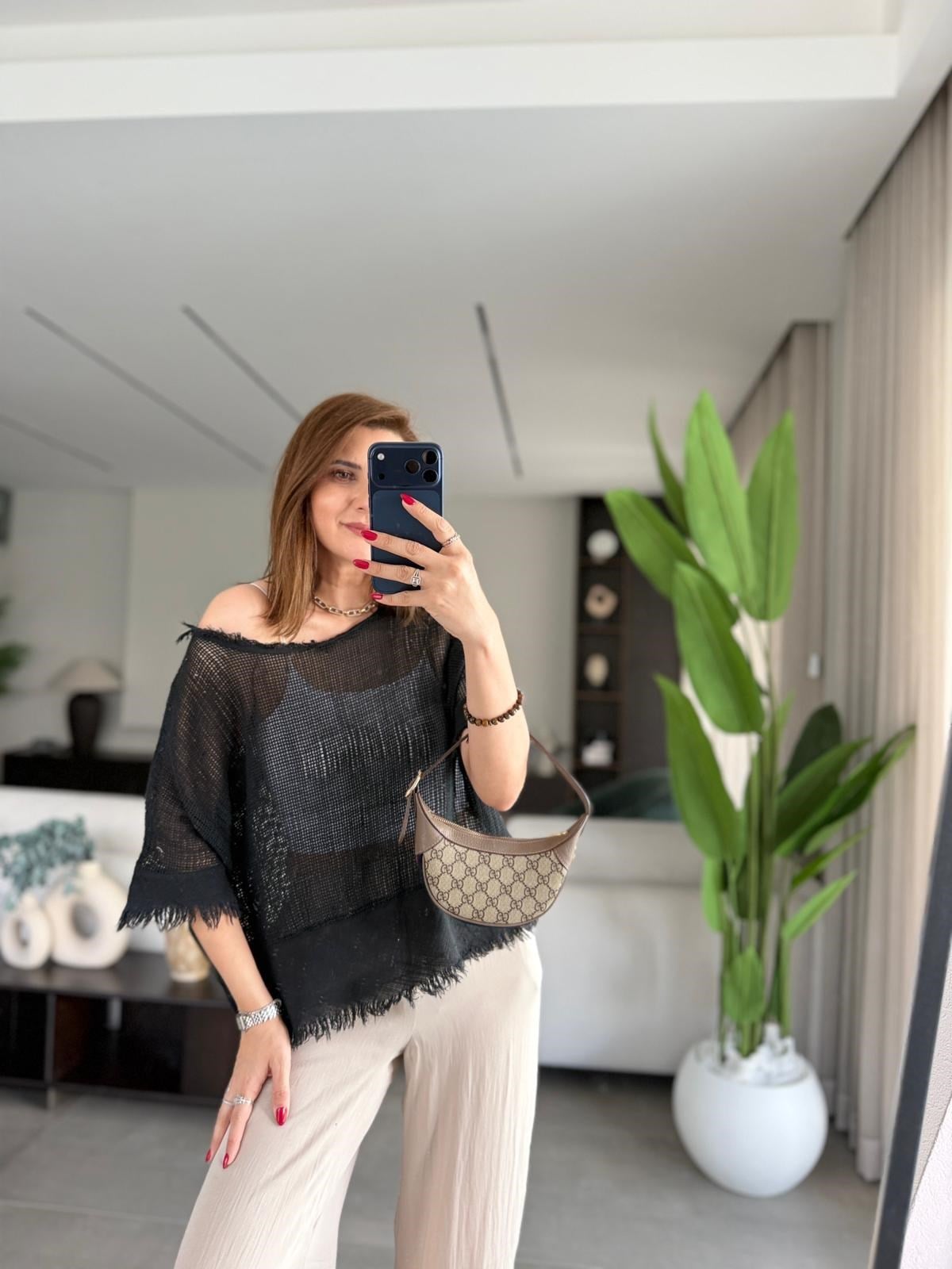 Siyah Saçaklı File Bluz