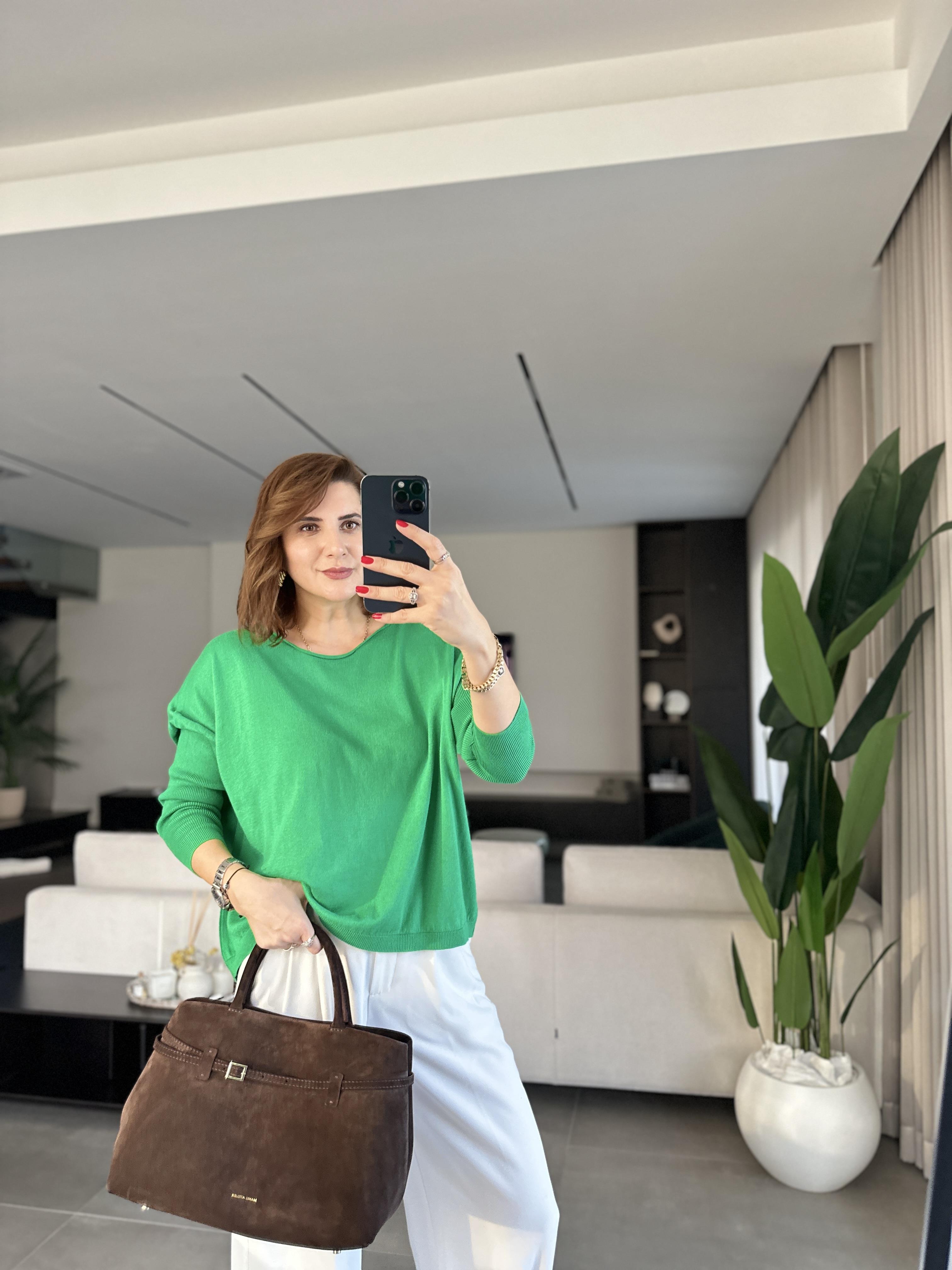 Yeşil Rozal Kol Lastik Detaylı Bluz
