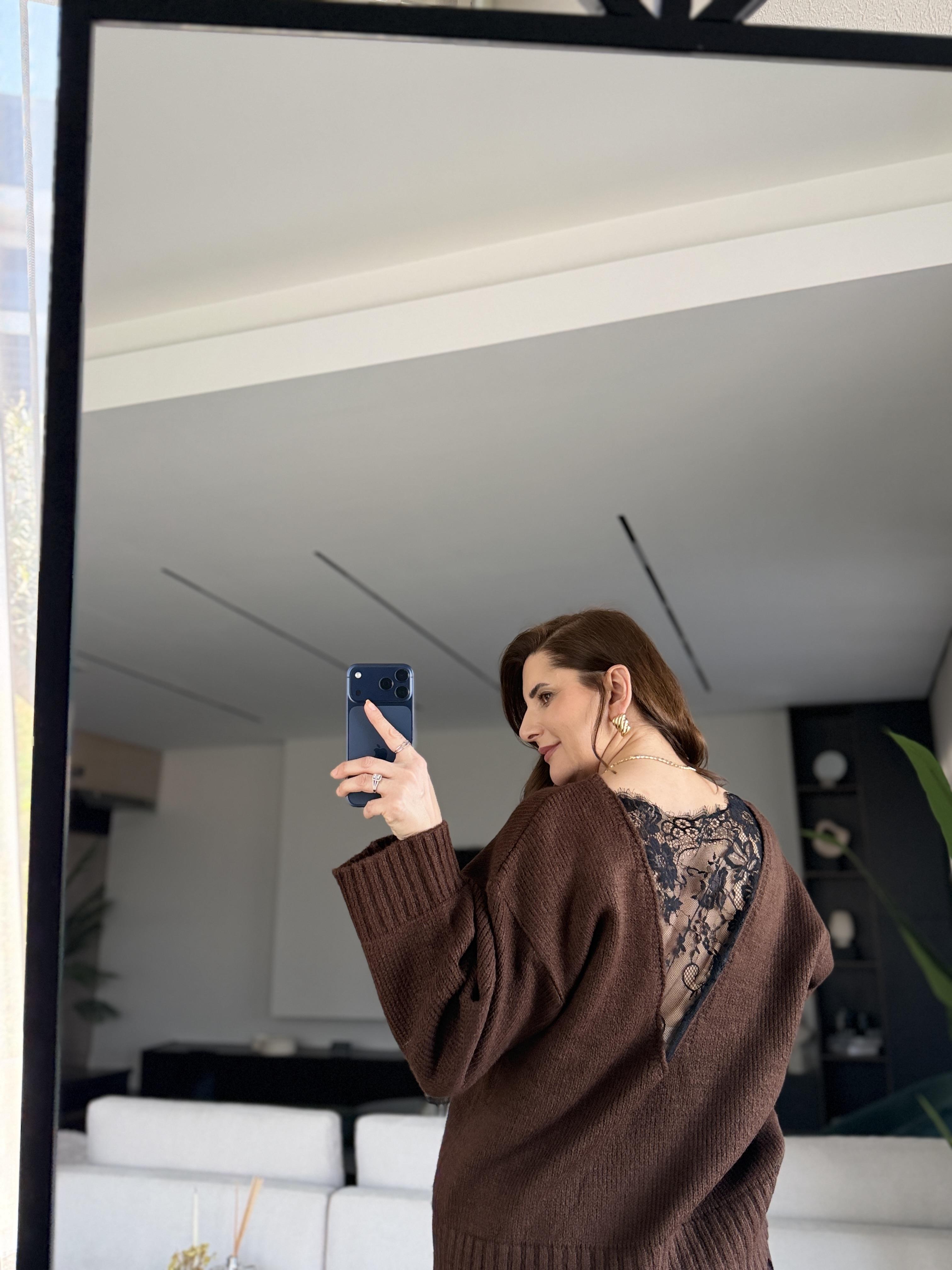 Acı Kahve Arkası Dantelli Kazak