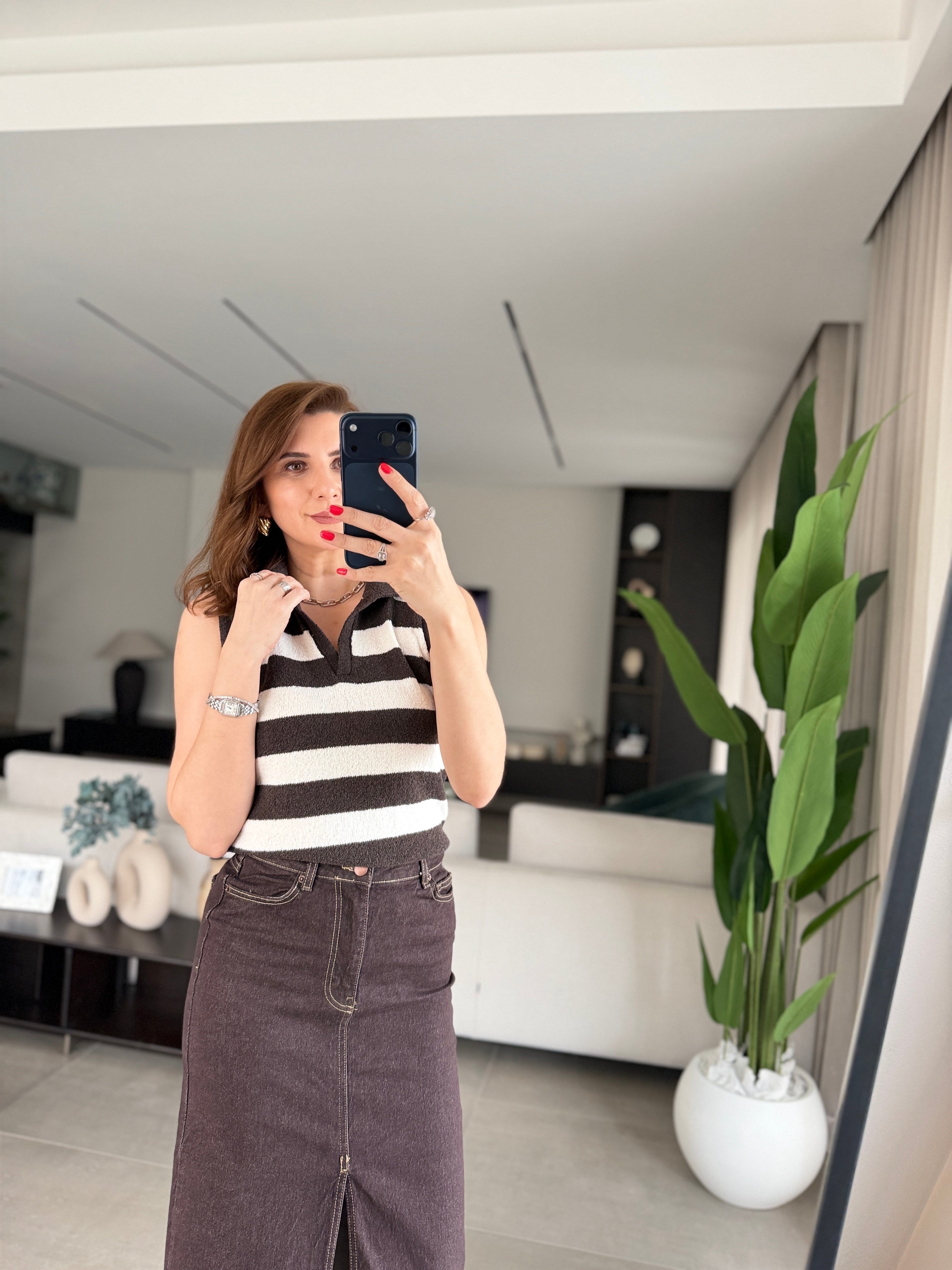 Acı Kahve Çizgili Yakalı Kazak